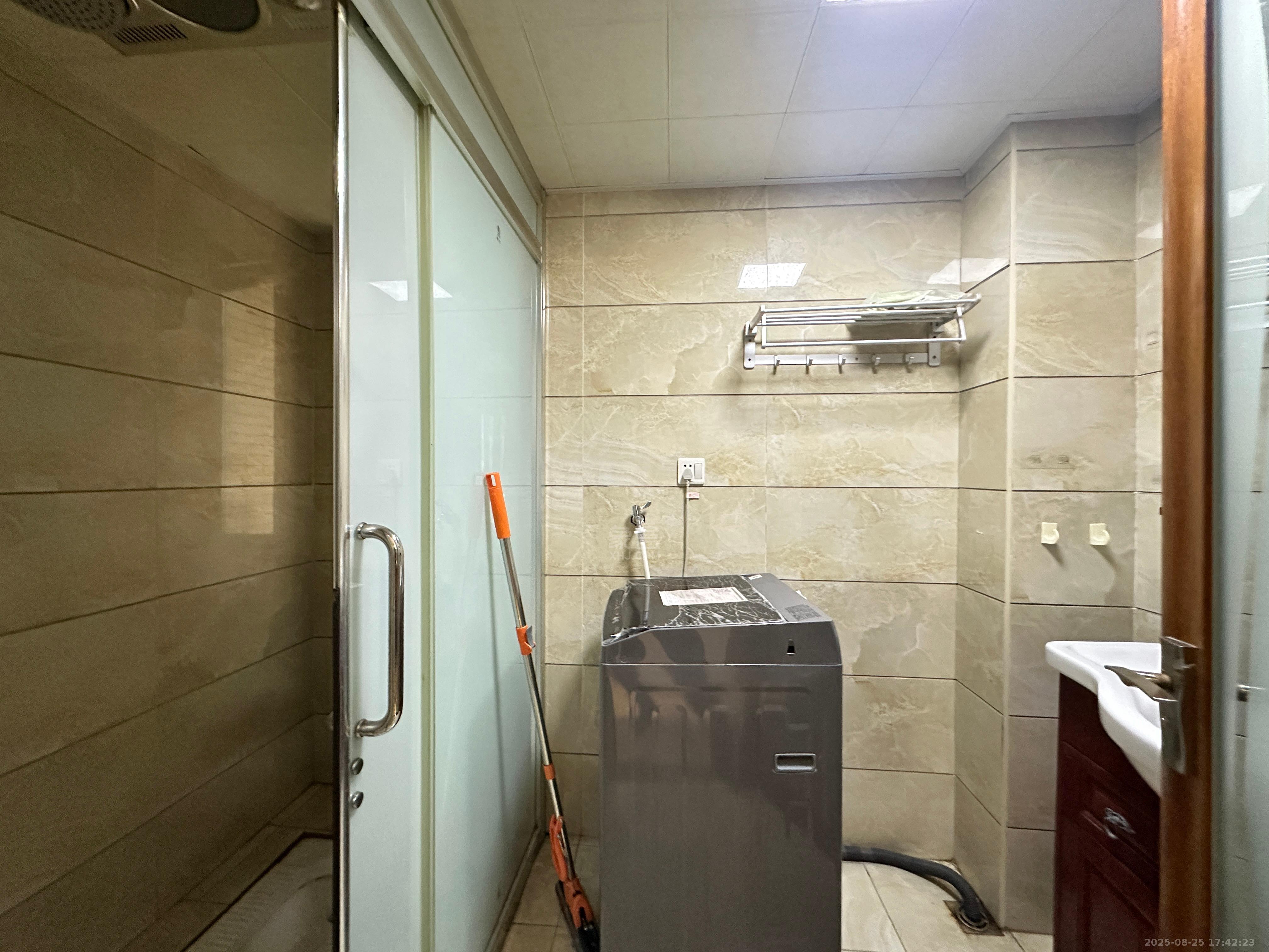 泰山公馆  1室0厅0卫    1800.0元/月室内图