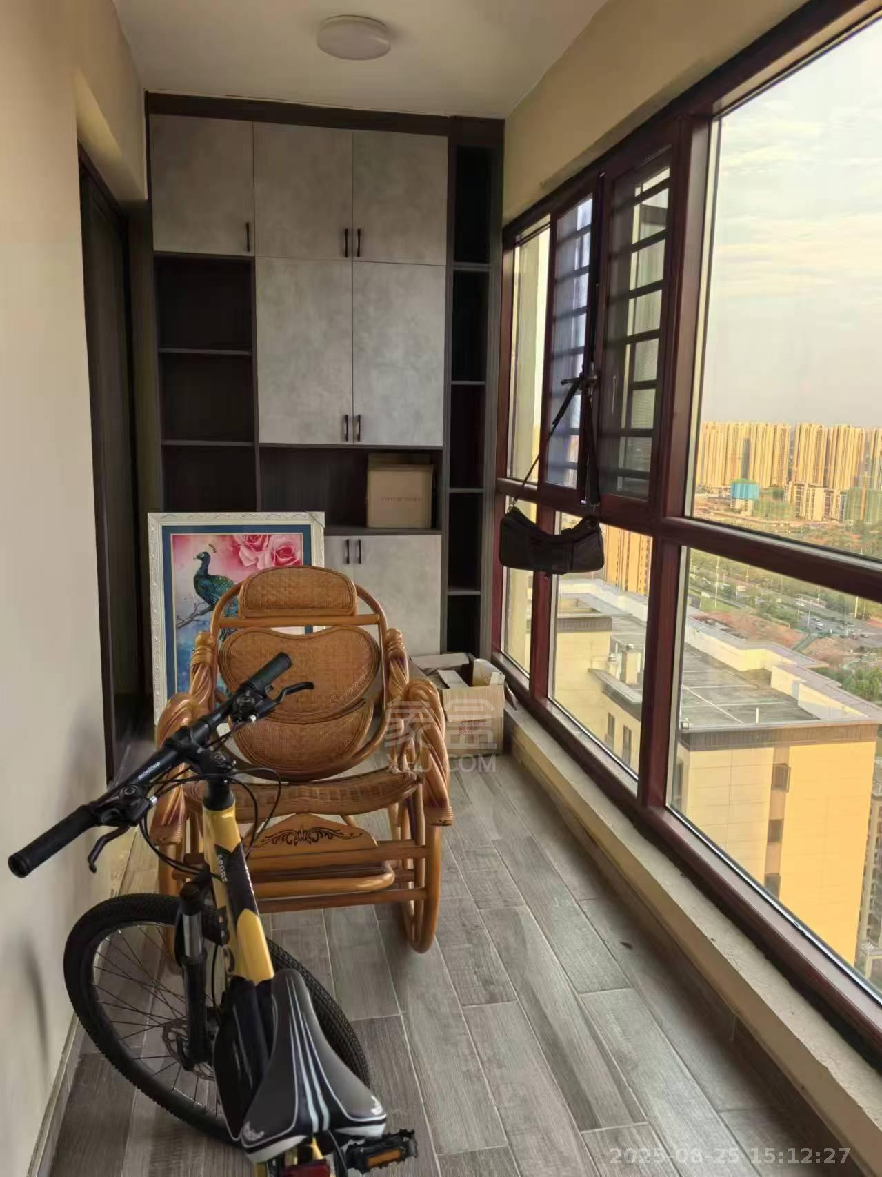 城际空间站 3室2厅2卫 1600.0元/月 城际空间站 3室2厅2卫 1600.0元/月室内图