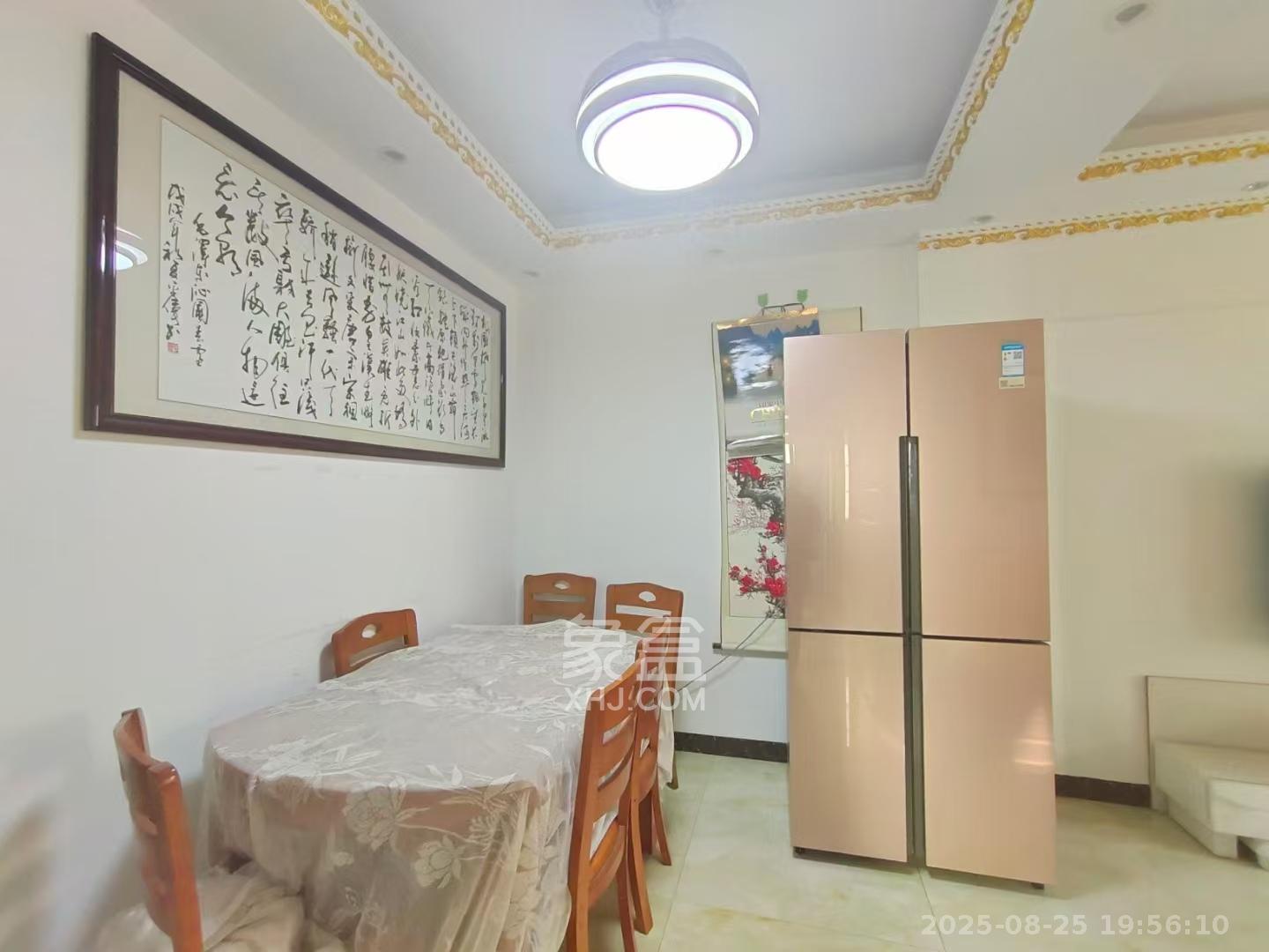 和泓梅溪四季  3室2厅2卫   2300.00元/月室内图
