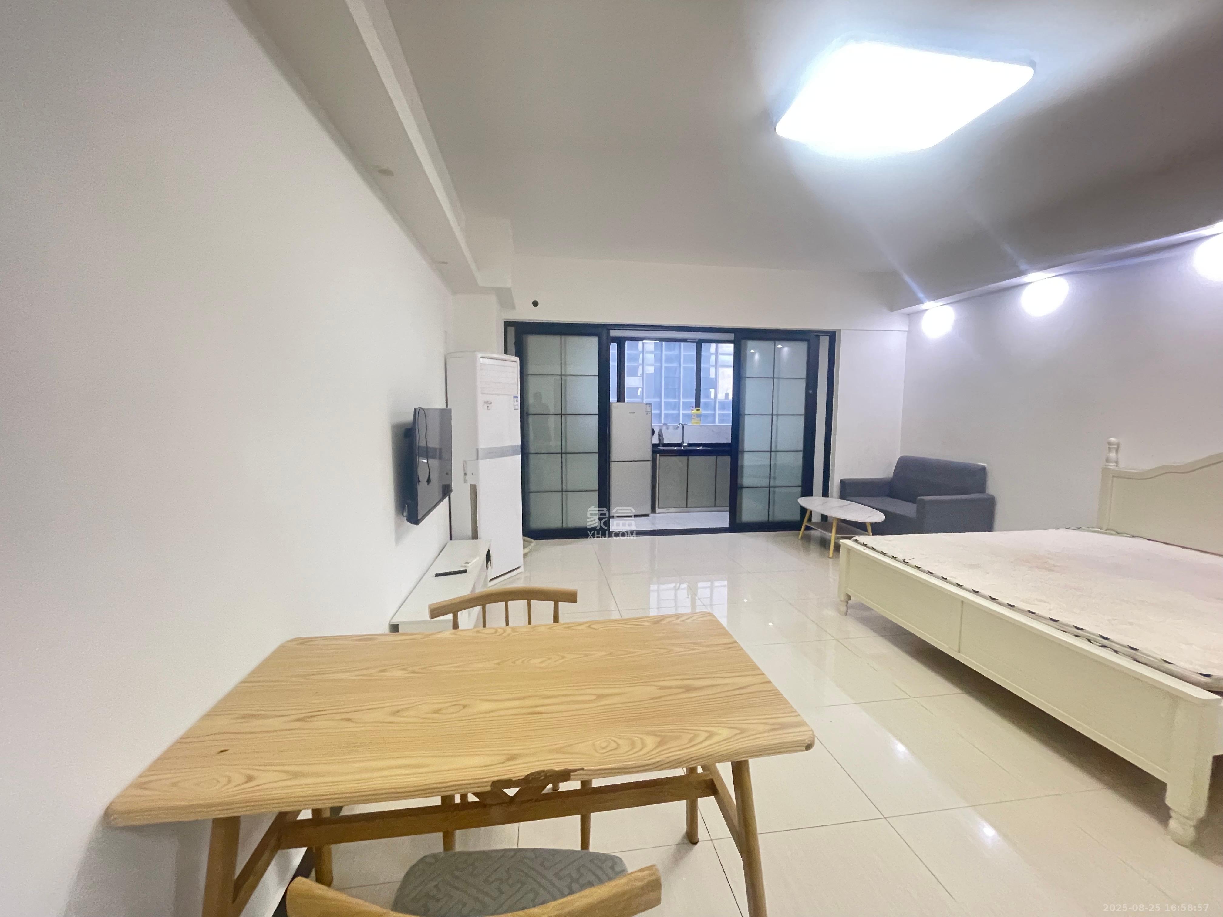 东友星座  1室1厅1卫    1800.0元/月 东友星座  1室1厅1卫    1800.0元/月