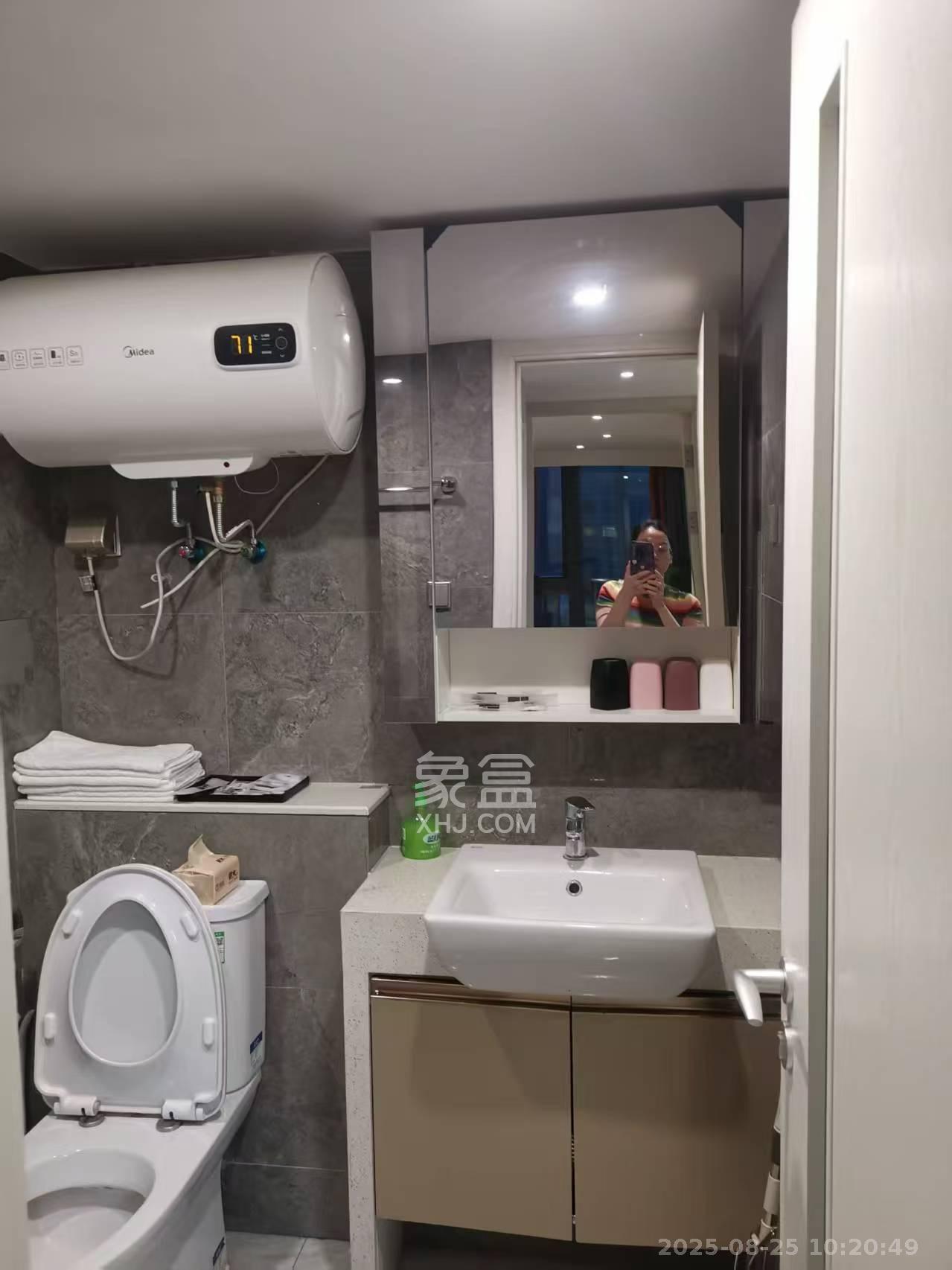 华远华时代 3室1厅2卫 3800.00元/月 华远华时代 3室1厅2卫 3800.00元/月室内图