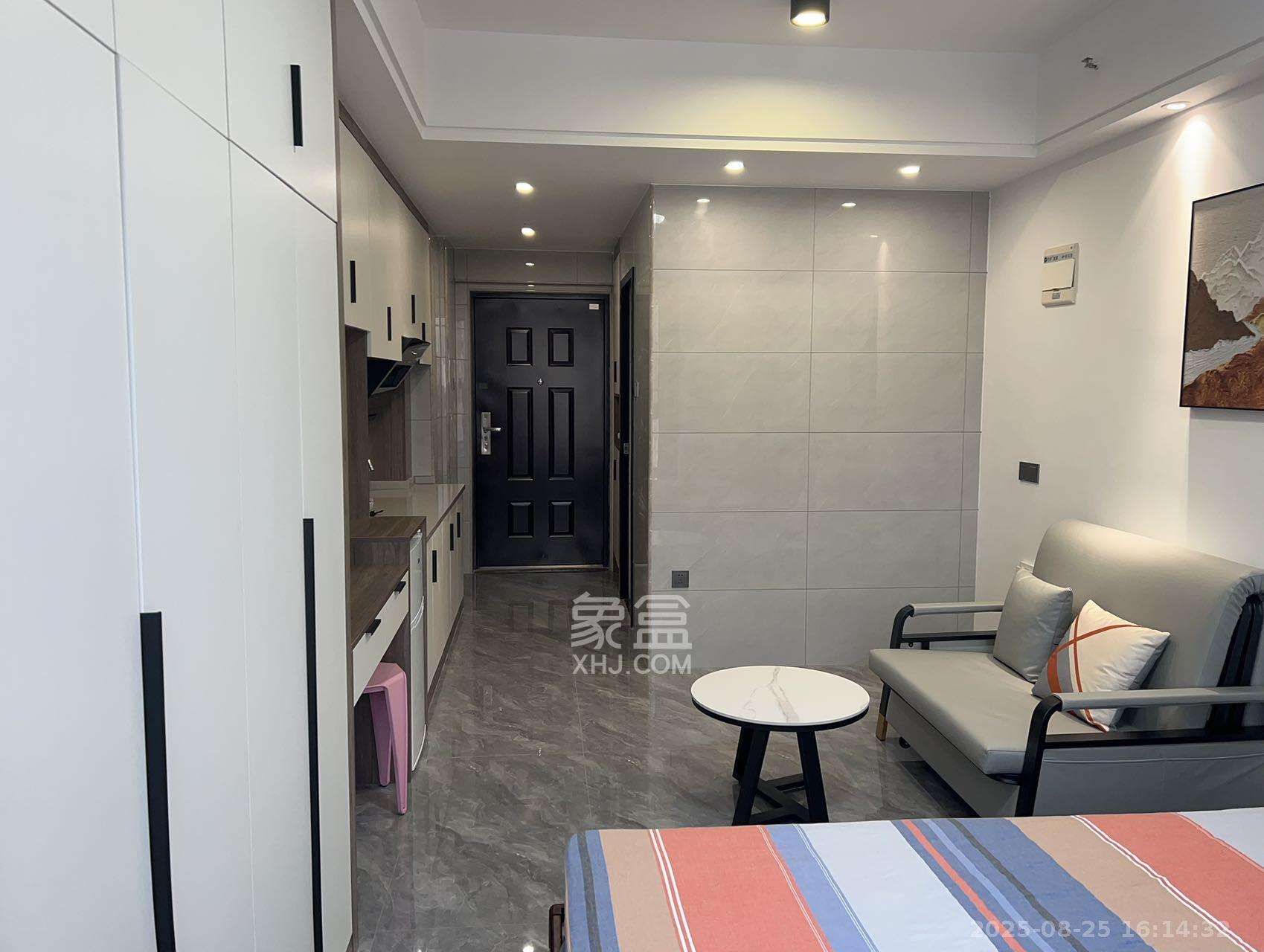 保利麓谷林语I区  1室1厅1卫    1700.0元/月 保利麓谷林语I区  1室1厅1卫    1700.0元/月室内图