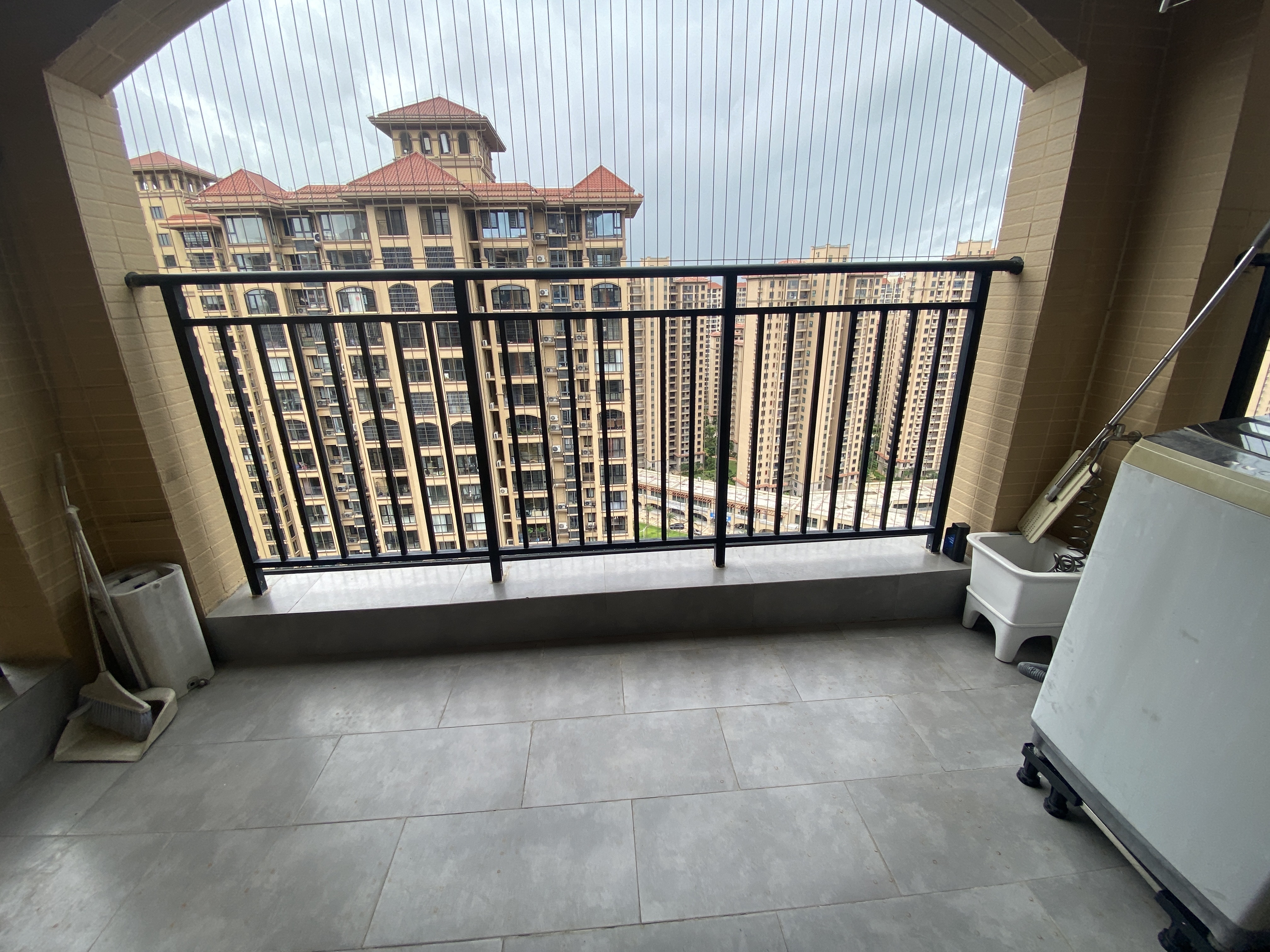 滨江世纪佳城(北区) 3室2厅2卫 2400.0元/月 滨江世纪佳城(北区) 3室2厅2卫 2400.0元/月室内图