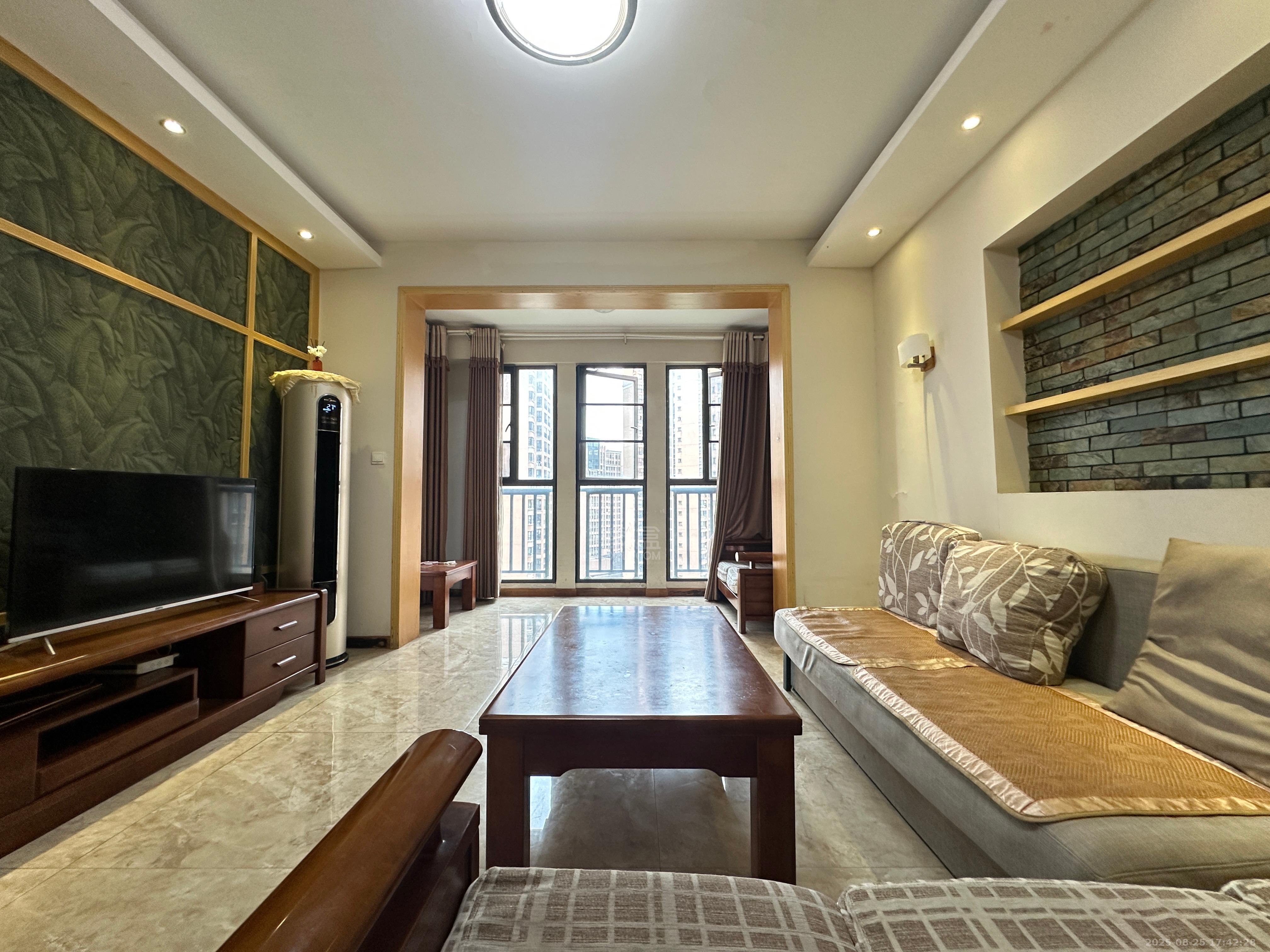 泰山公馆  1室0厅0卫    1800.0元/月室内图