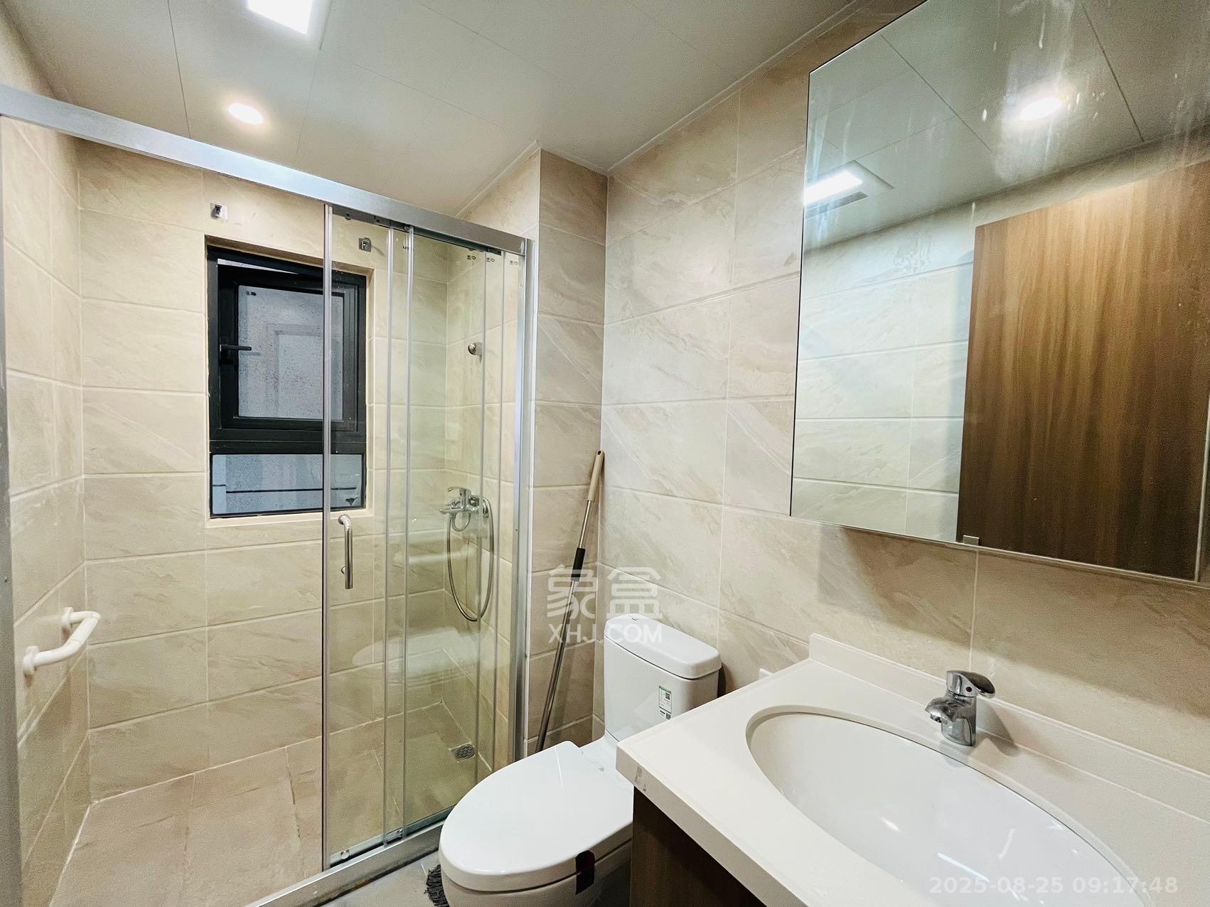 保利中环广场(保利中悦苑)  4室2厅2卫    4500.0元/月 保利中环广场(保利中悦苑)  4室2厅2卫    4500.0元/月室内图