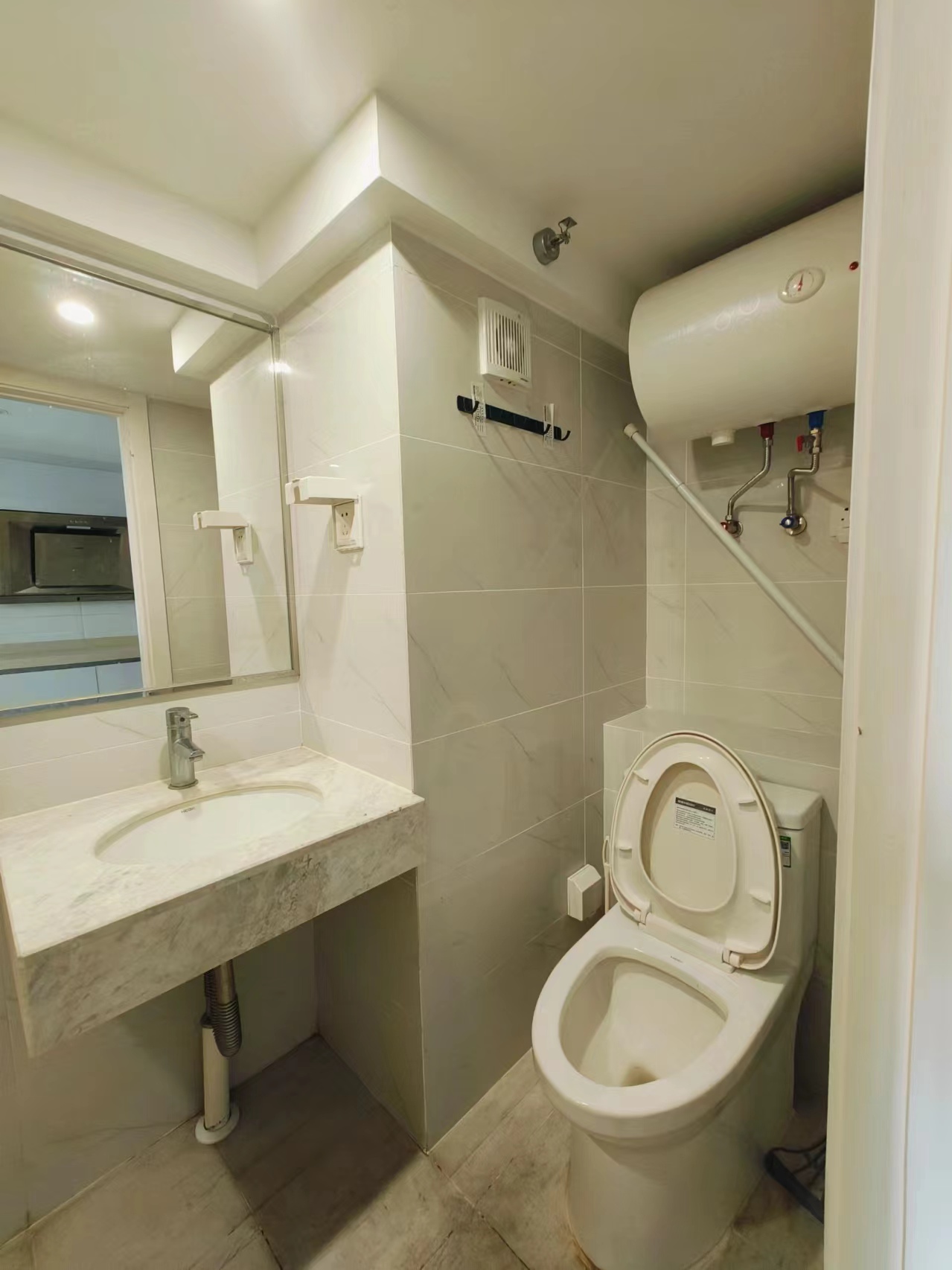 保利中央海岸三期熙园 1室1厅1卫 1600.0元/月 保利中央海岸三期熙园 1室1厅1卫 1600.0元/月室内图