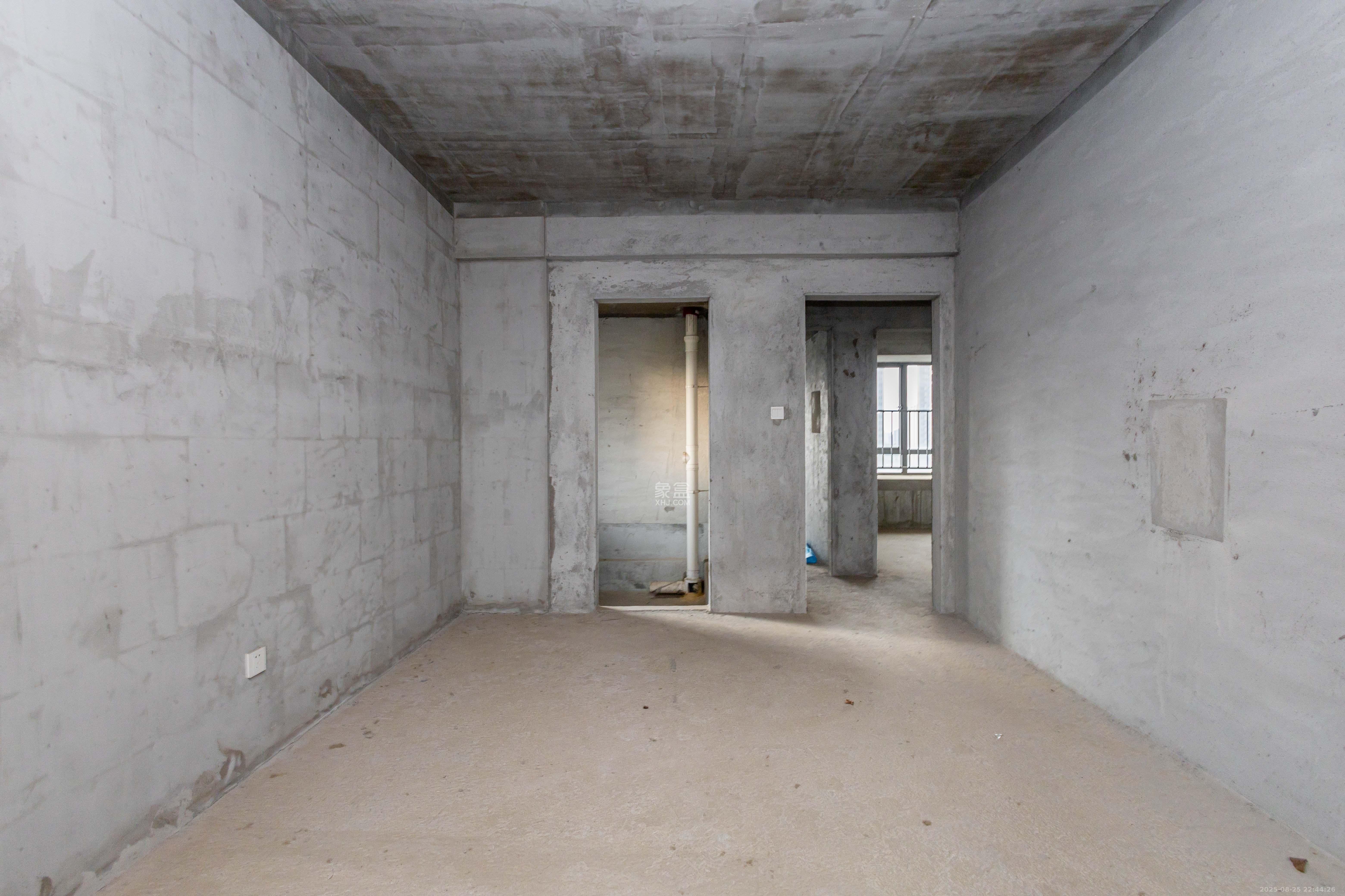 中交中央公园D4区  1室0厅0卫    158.0万卧室