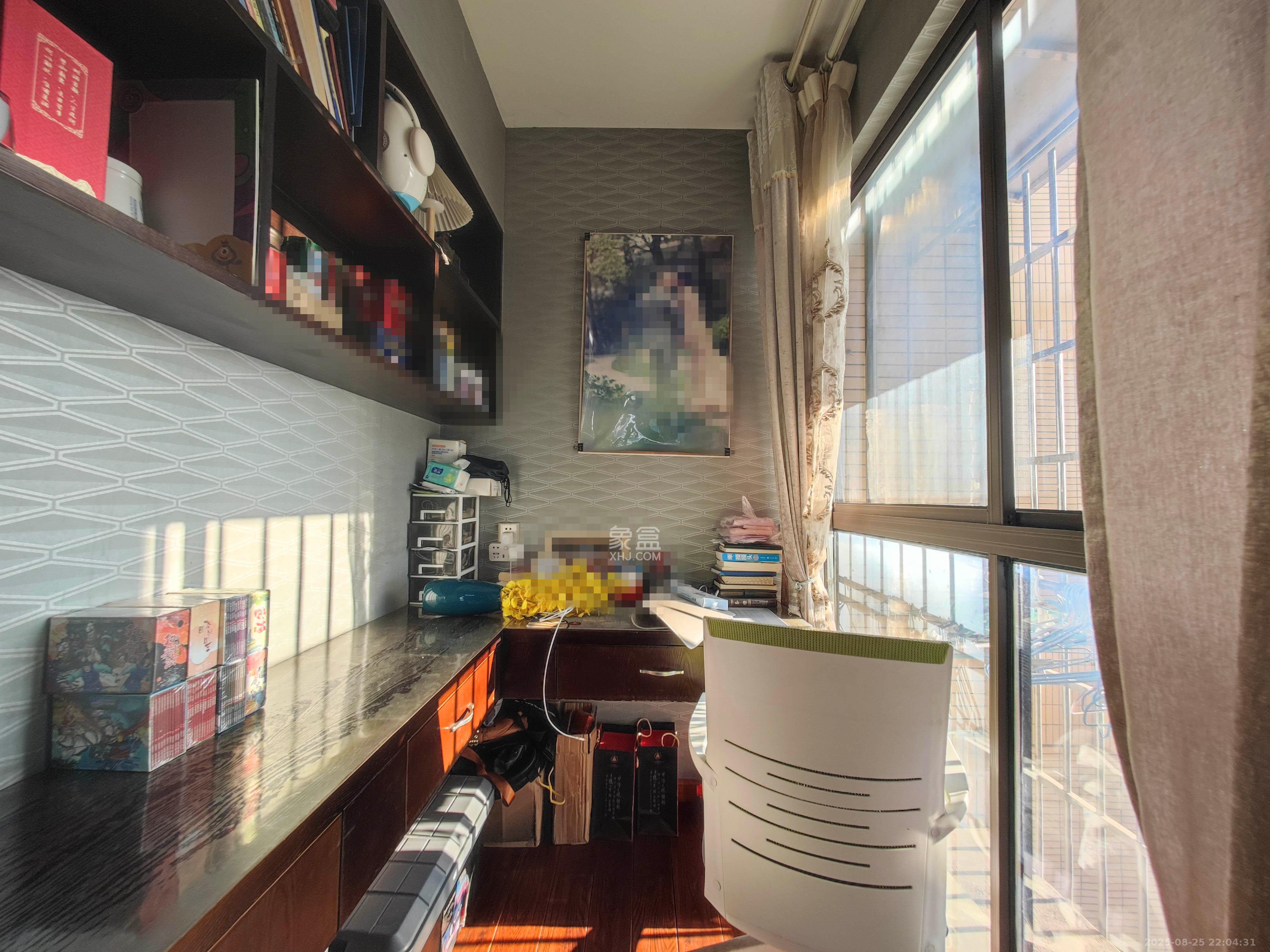 七里香榭  3室2厅2卫    76.8万 七里香榭  3室2厅2卫    76.8万阳台