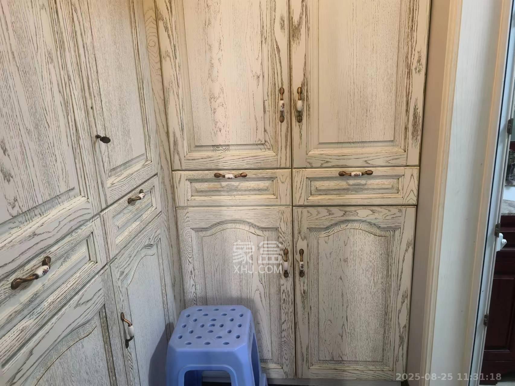 美林银谷  3室2厅2卫    3100.0元/月 美林银谷  3室2厅2卫    3100.0元/月室内图