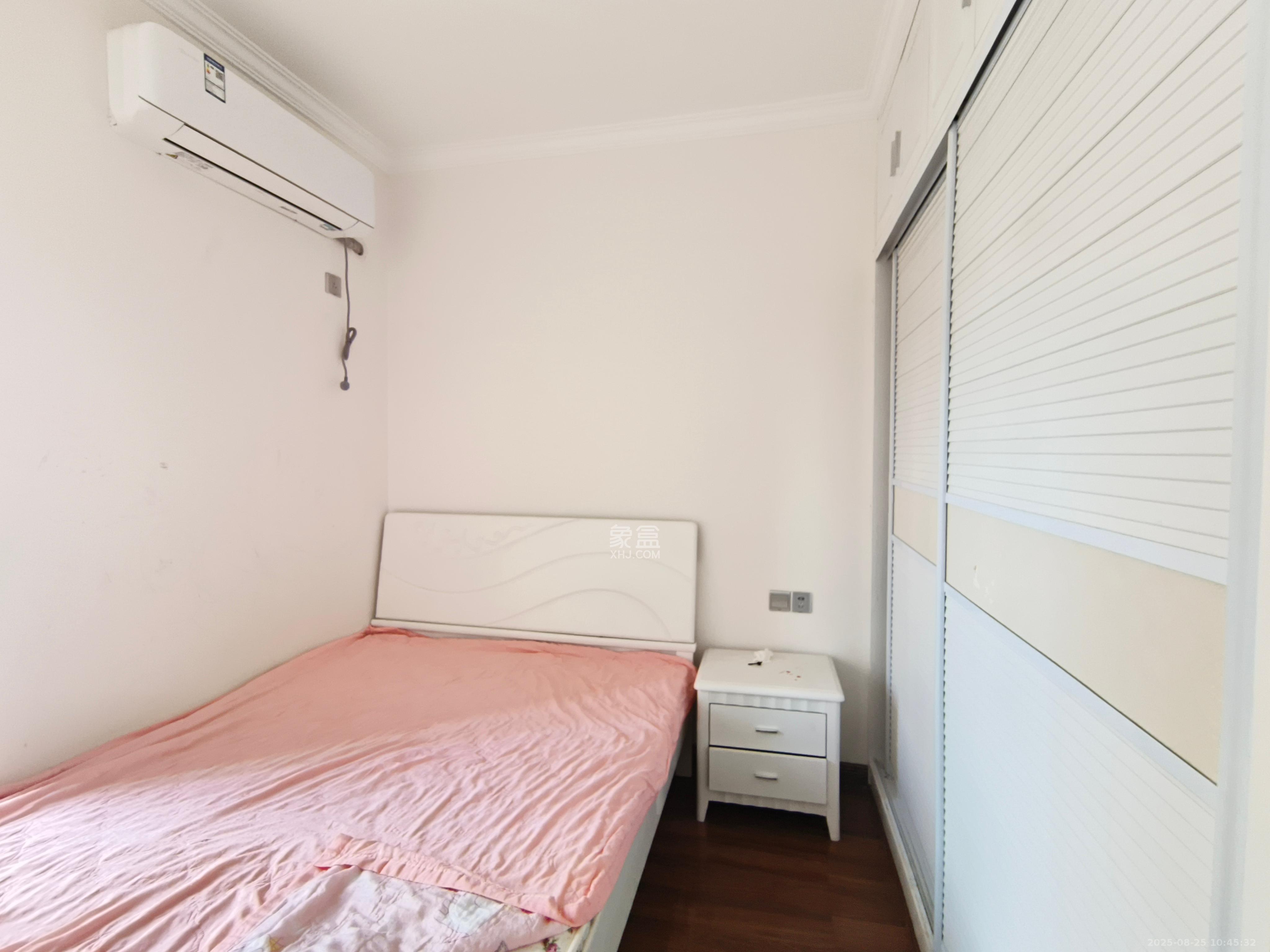 新城新世界一二三期  3室2厅1卫    2700.0元/月 新城新世界一二三期  3室2厅1卫    2700.0元/月室内图