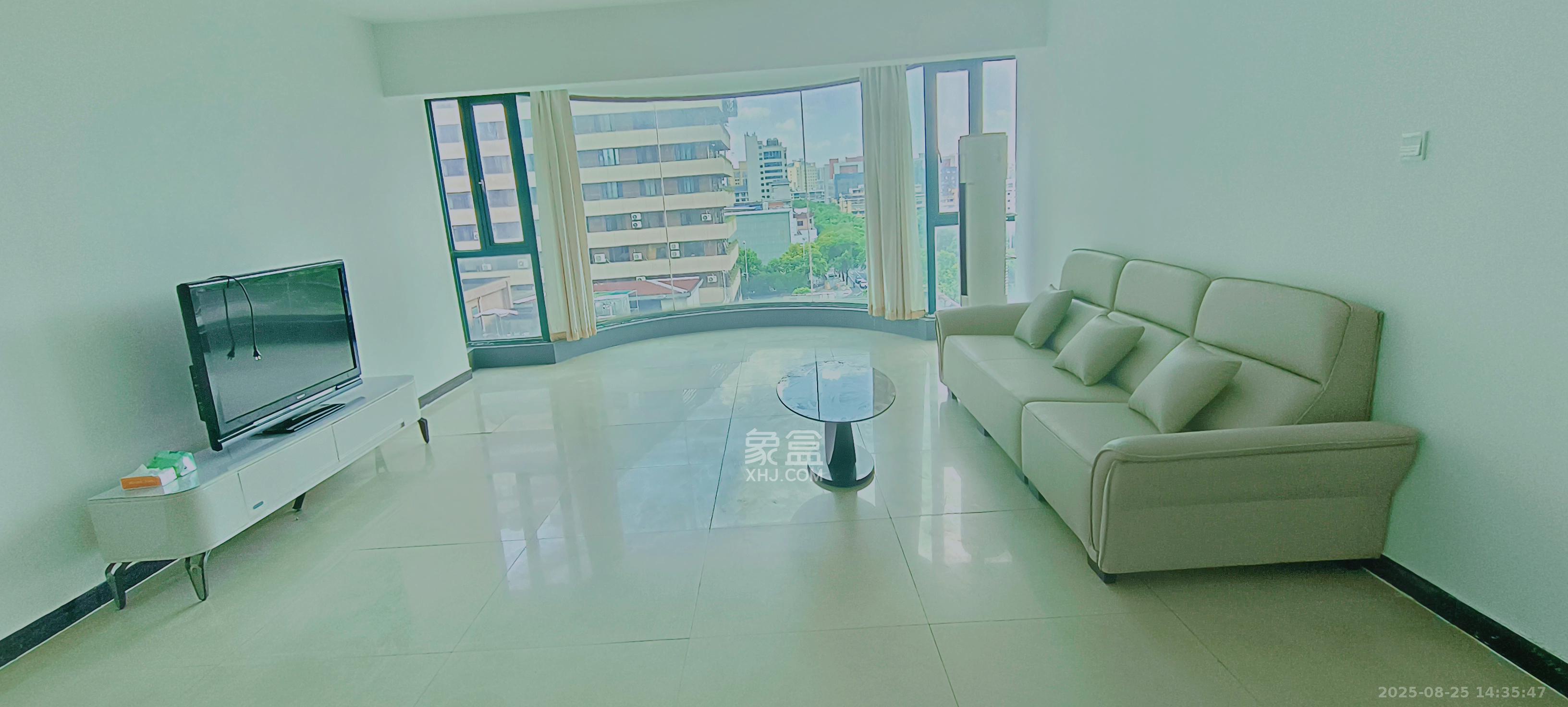 金色华庭  4室2厅2卫    4000.0元/月 金色华庭  4室2厅2卫    4000.0元/月