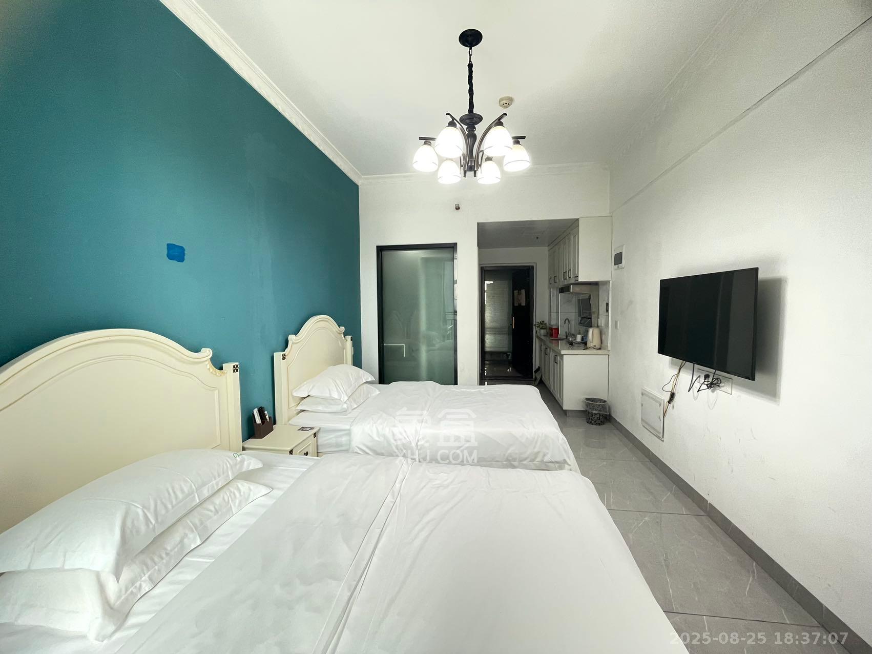 东盈商业广场(华泉城市广场)  1室1厅1卫    1400.0元/月 东盈商业广场(华泉城市广场)  1室1厅1卫    1400.0元/月室内图