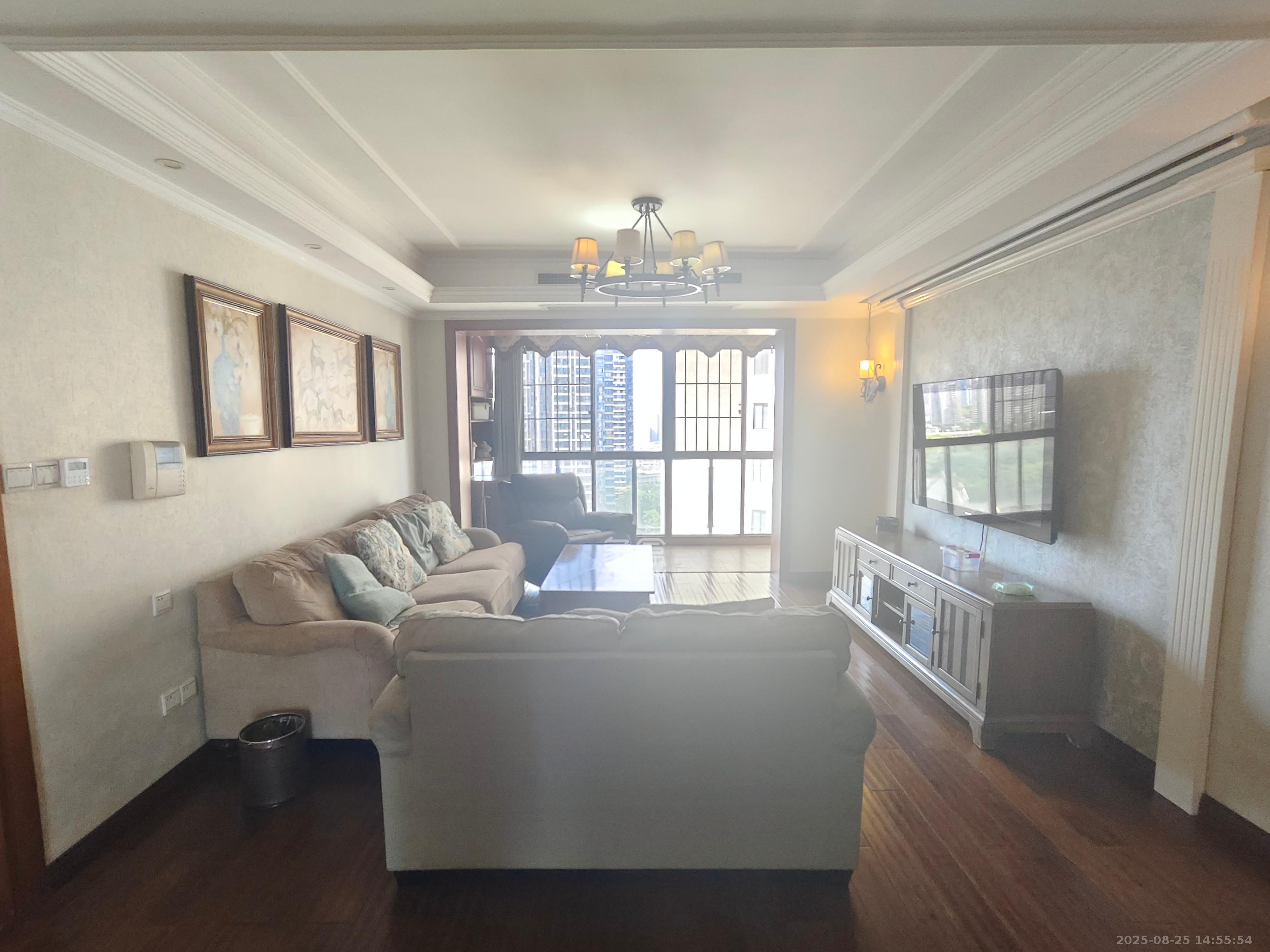 融科东南海  3室2厅2卫    3500.0元/月 融科东南海  3室2厅2卫    3500.0元/月室内图