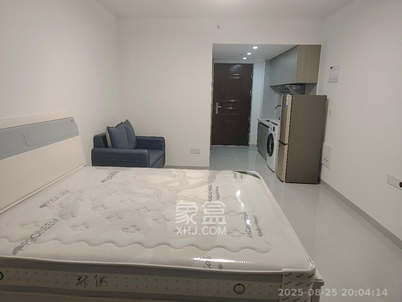中海珑悦府  1室1厅1卫   1300.00元/月
