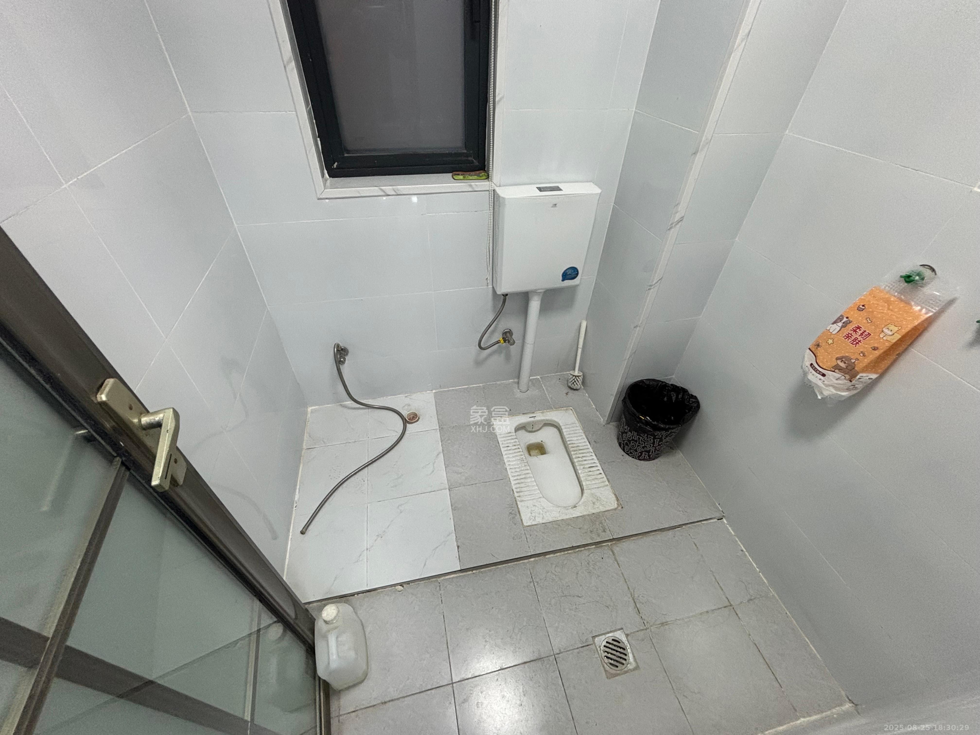 长房云时代  3室2厅1卫    2800.0元/月 长房云时代  3室2厅1卫    2800.0元/月室内图