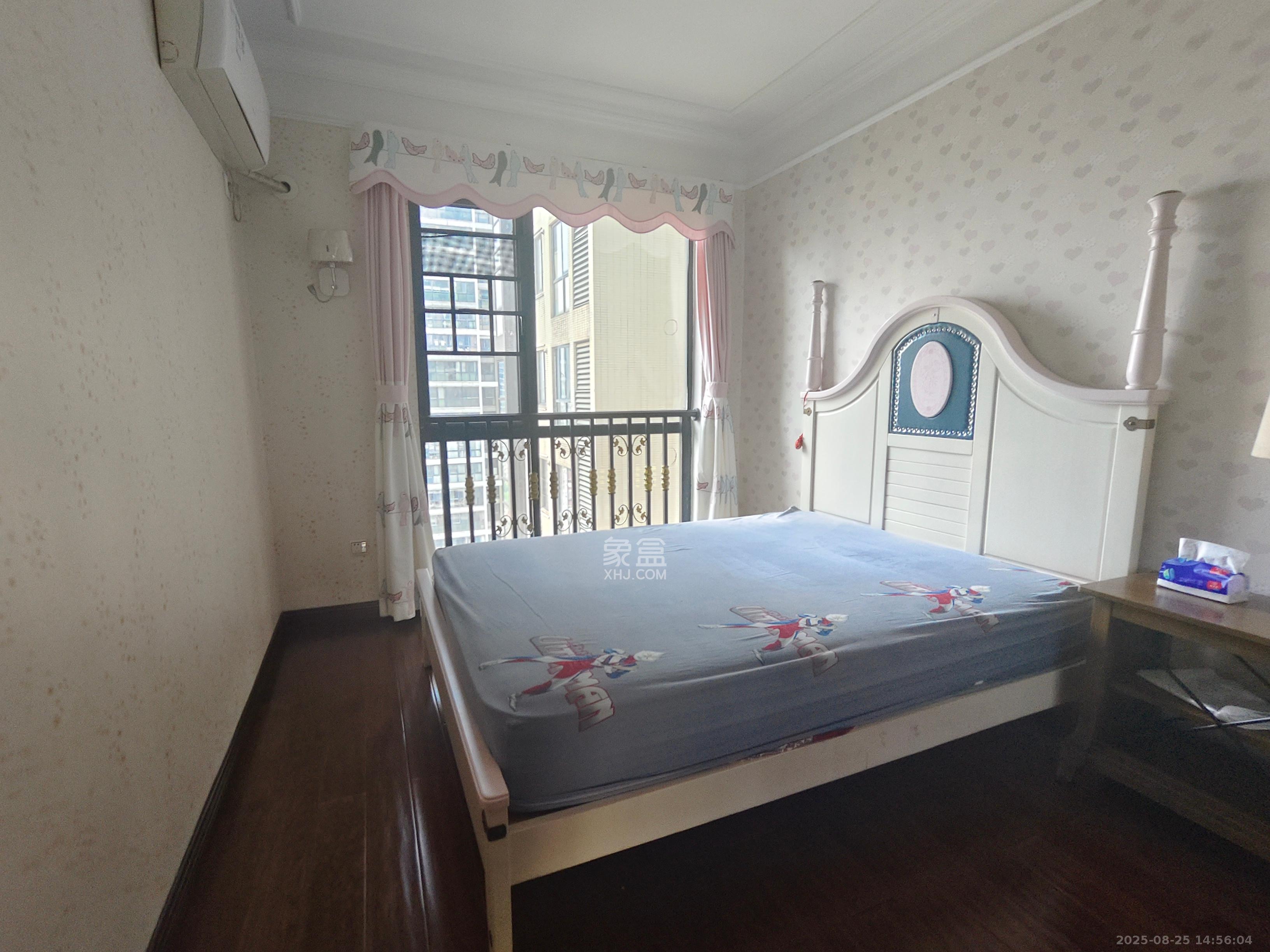 融科东南海  3室2厅2卫    3500.0元/月 融科东南海  3室2厅2卫    3500.0元/月室内图