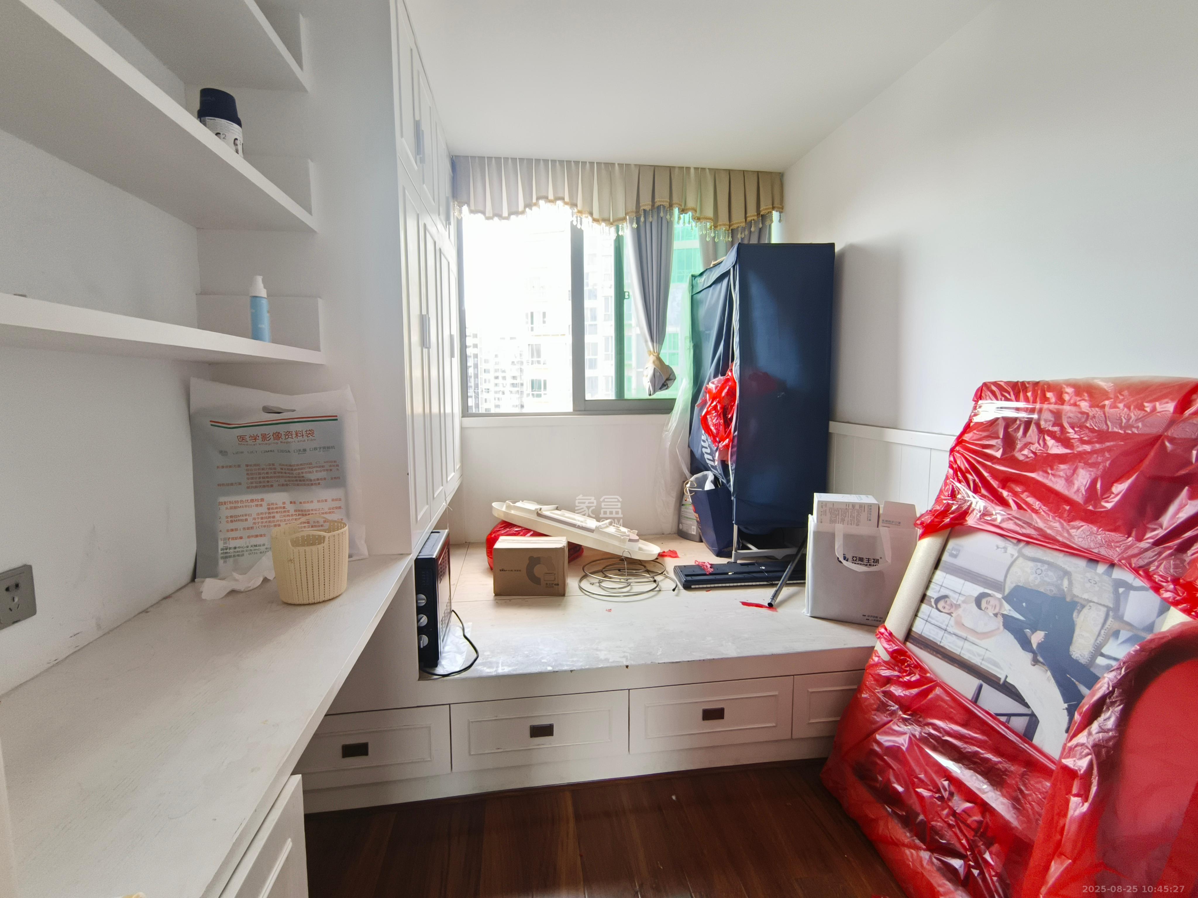 新城新世界一二三期  3室2厅1卫    2700.0元/月 新城新世界一二三期  3室2厅1卫    2700.0元/月室内图