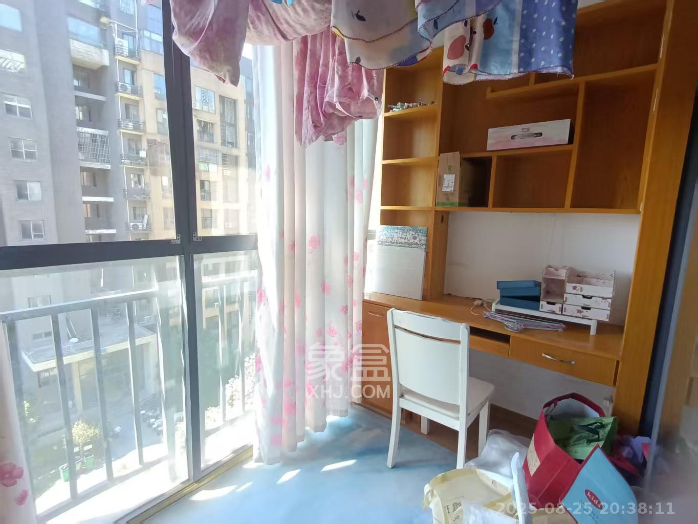 中信文化广场（中信新城二期）  1室2厅1卫   1800.00元/月室内图