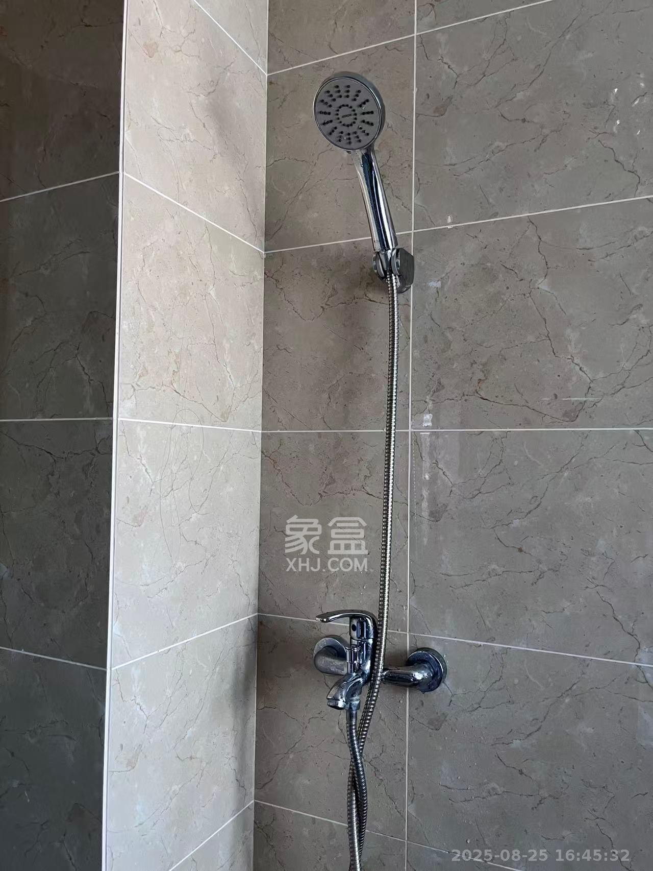 荣泰广场  1室1厅1卫    1400.0元/月室内图