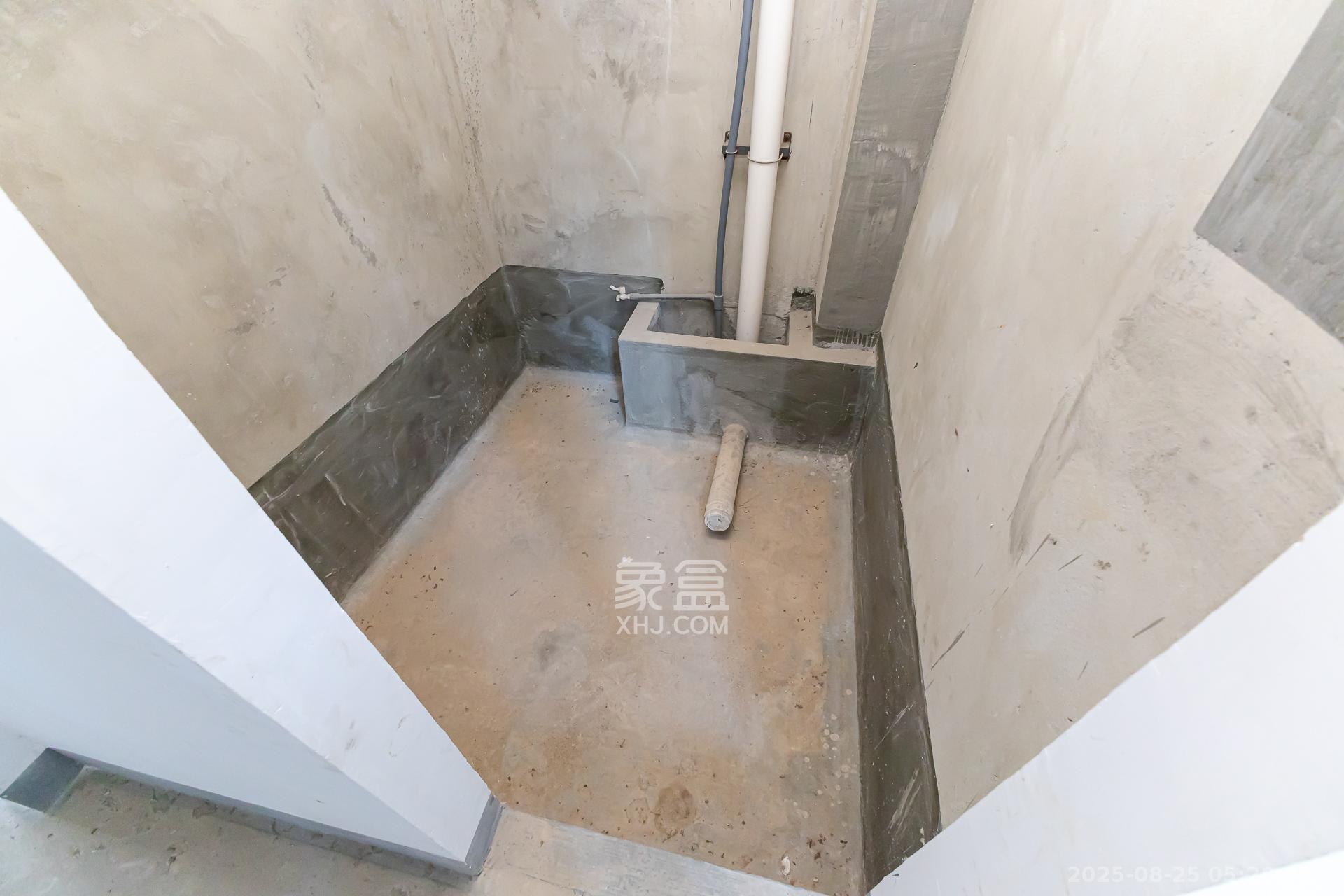 龙湖湘风原著（龙湖湘风星城）  5室2厅2卫    418.0万卫生间