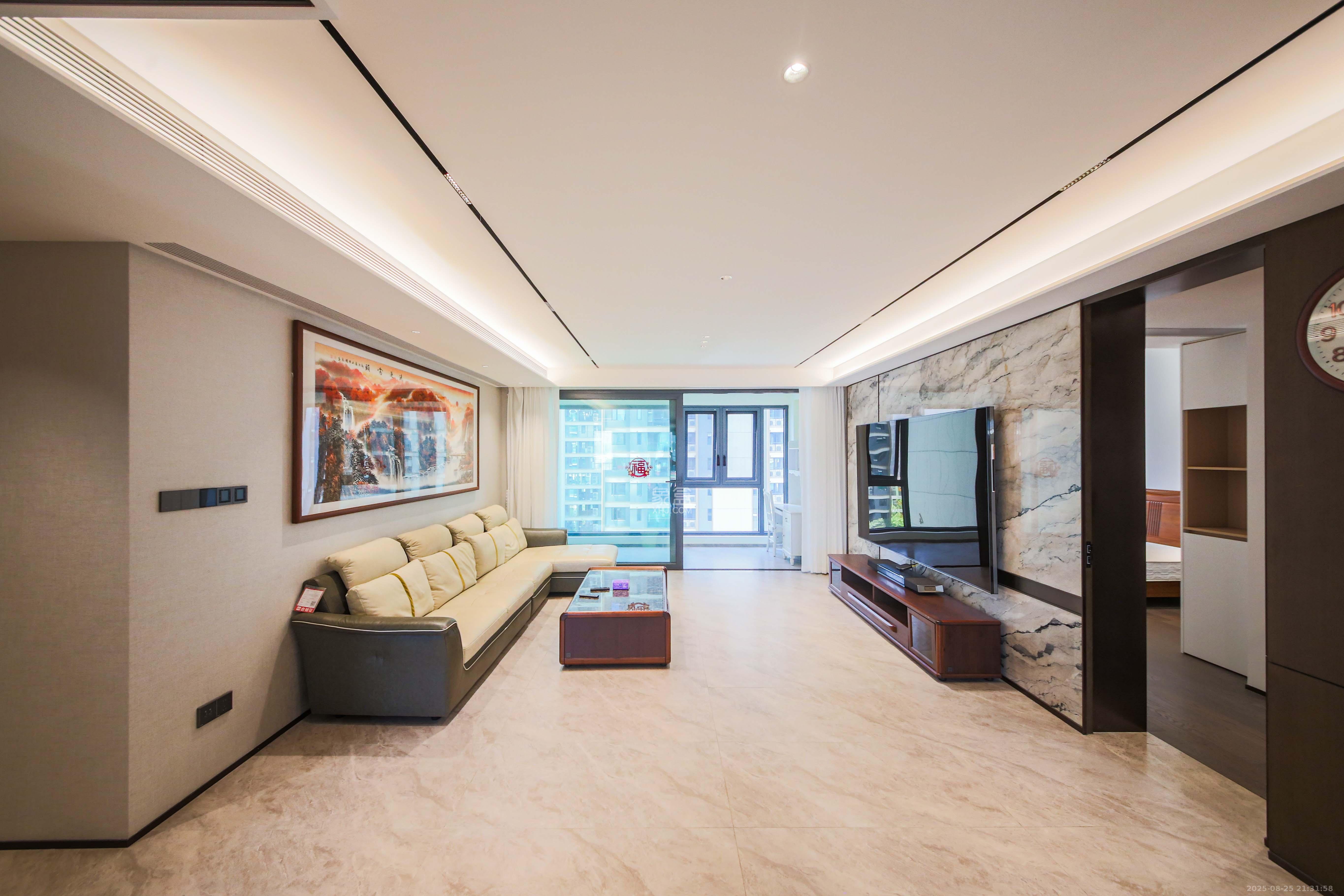 长沙润府B区  1室0厅0卫    315.0万客厅