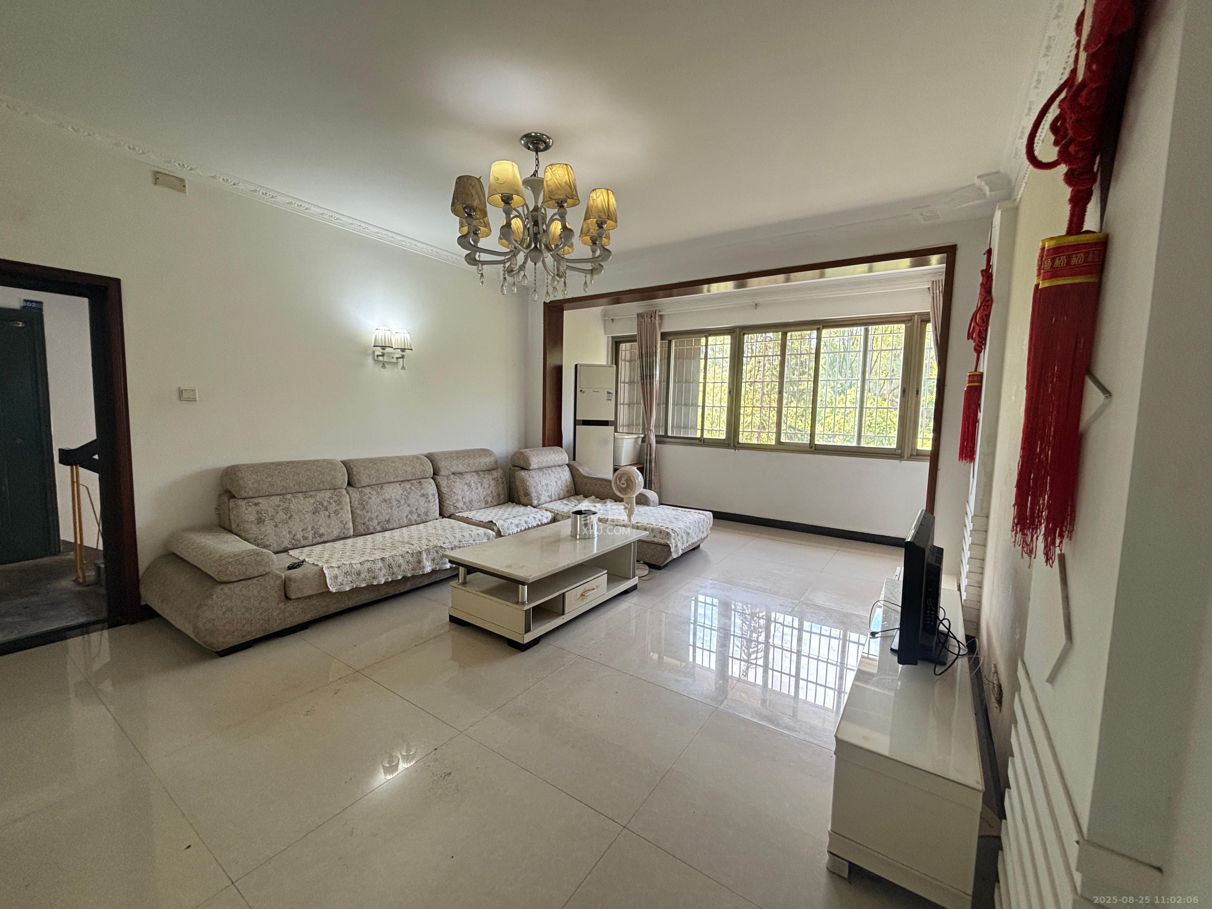 星邮小区 3室2厅2卫 1600.0元/月 星邮小区 3室2厅2卫 1600.0元/月室内图