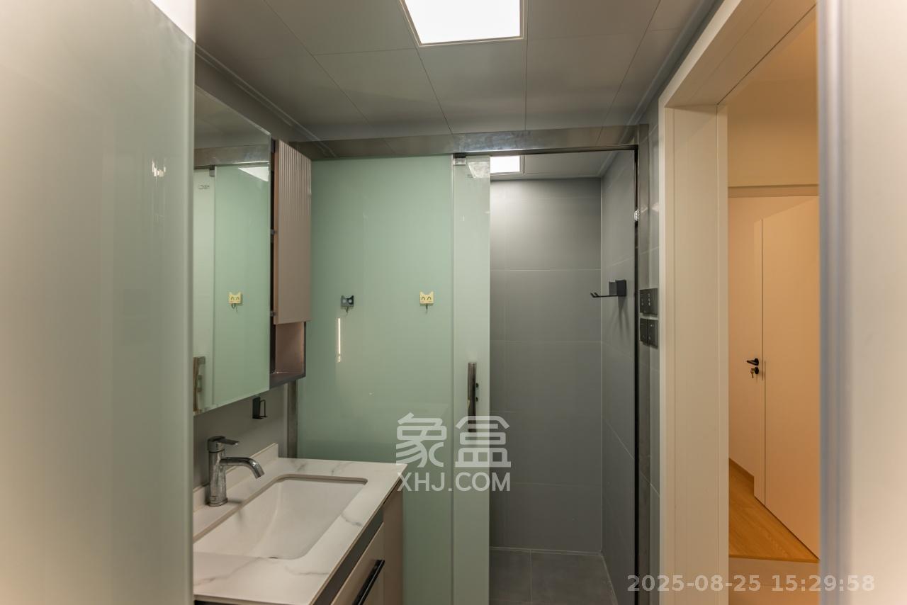 邦盛水岸御园  4室2厅2卫    2600.0元/月 邦盛水岸御园  4室2厅2卫    2600.0元/月室内图