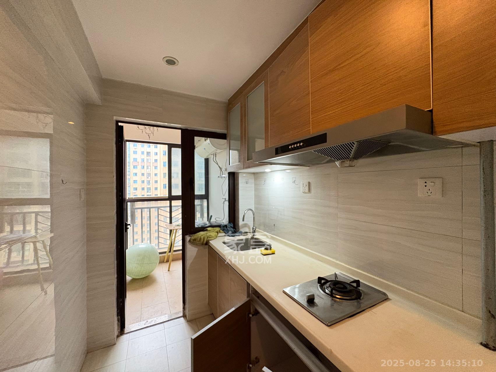 奥林匹克花园贡院二期 1室1厅1卫 1600.0元/月 奥林匹克花园贡院二期 1室1厅1卫 1600.0元/月室内图