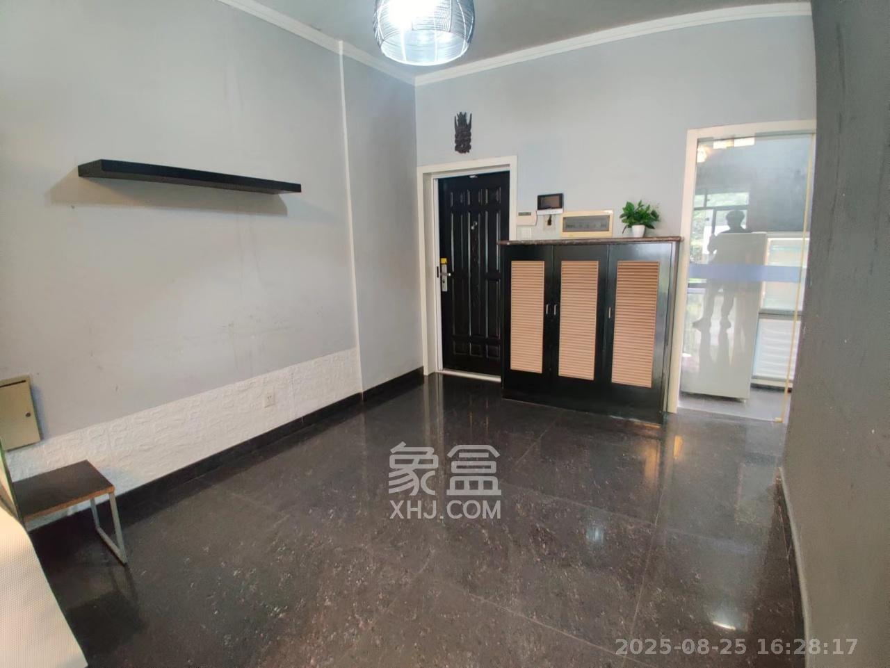 圣爵菲斯 2室2厅1卫 2000.0元/月 圣爵菲斯 2室2厅1卫 2000.0元/月室内图