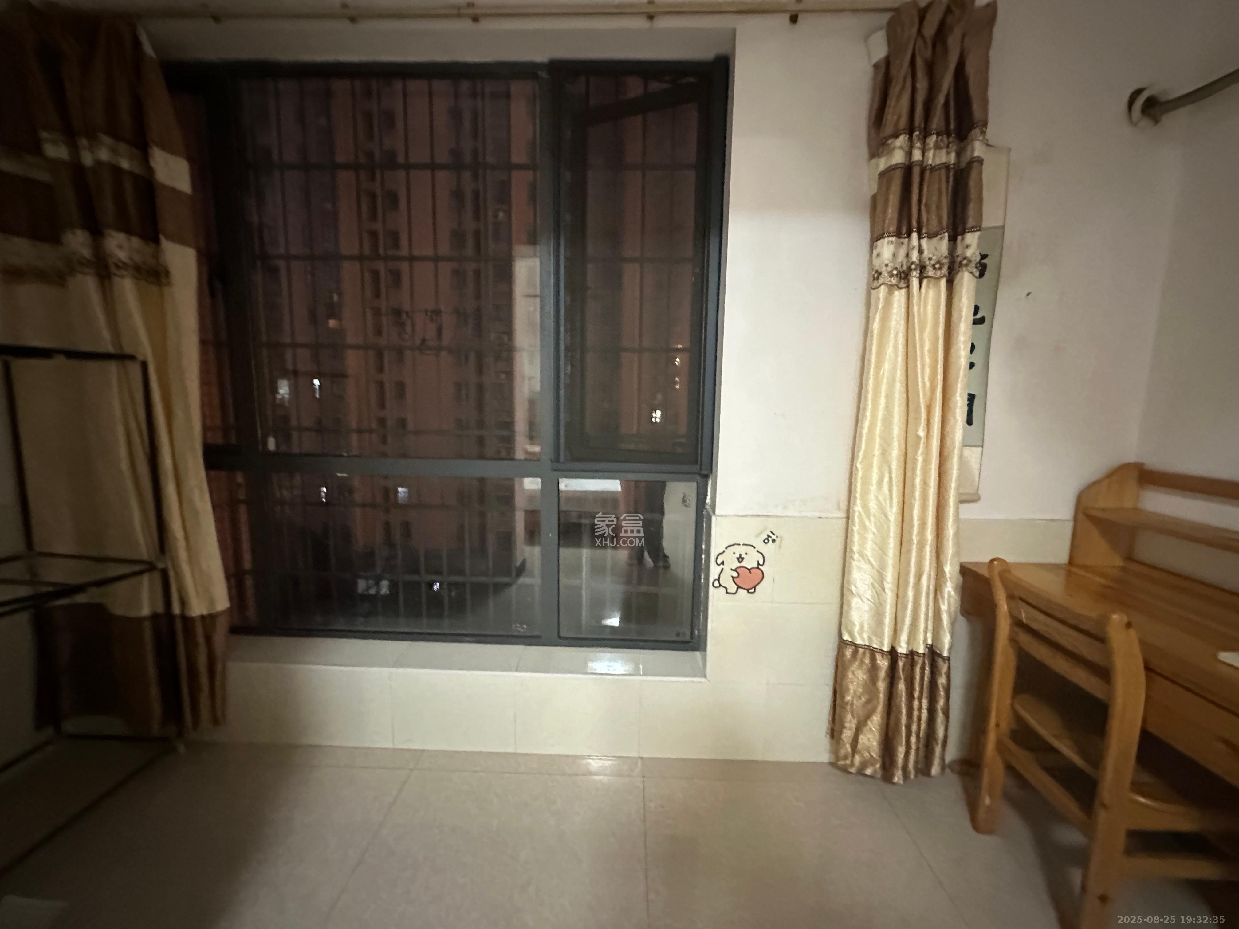 剑桥名门 1室1厅1卫 1300.0元/月 剑桥名门 1室1厅1卫 1300.0元/月室内图