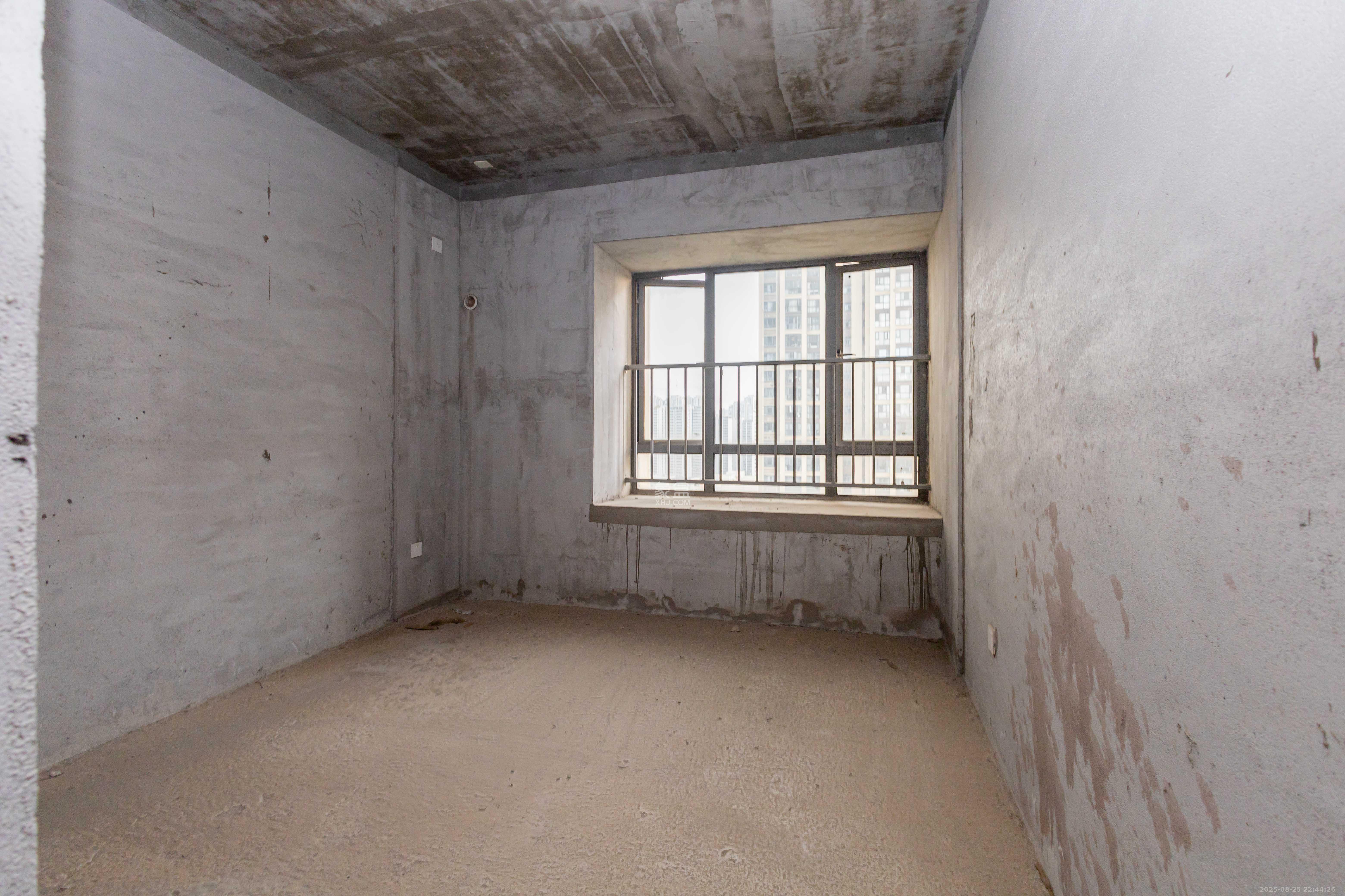 中交中央公园D4区  1室0厅0卫    158.0万卧室