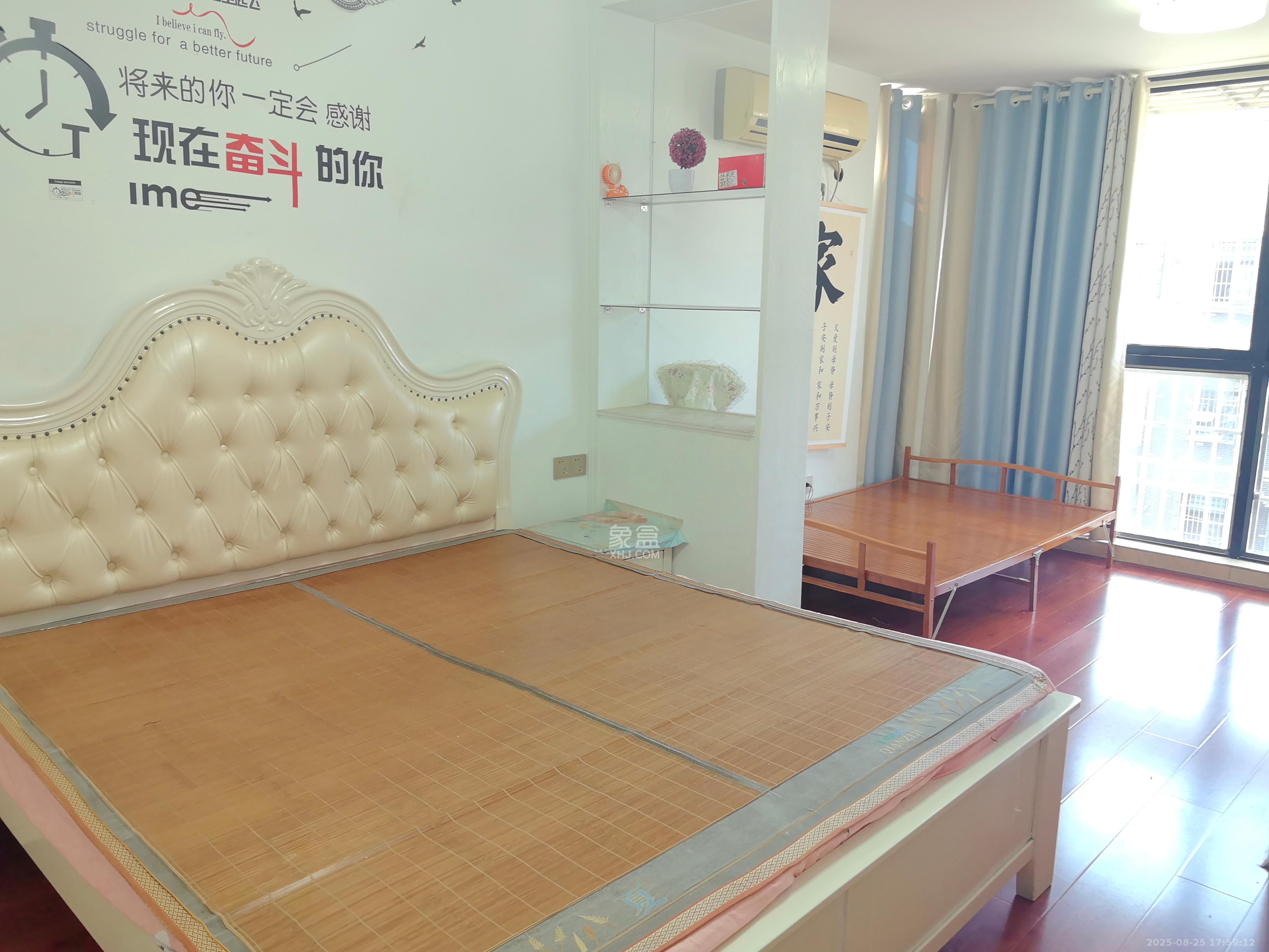 欣积福湾三期  3室2厅2卫   1200.00元/月室内图
