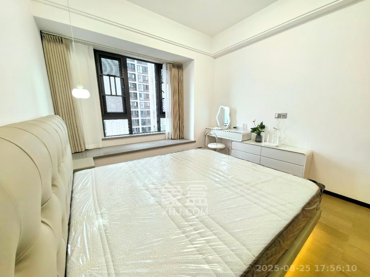 中海麓山境南区 3室2厅2卫 3000.00元/月 中海麓山境南区 3室2厅2卫 3000.00元/月室内图