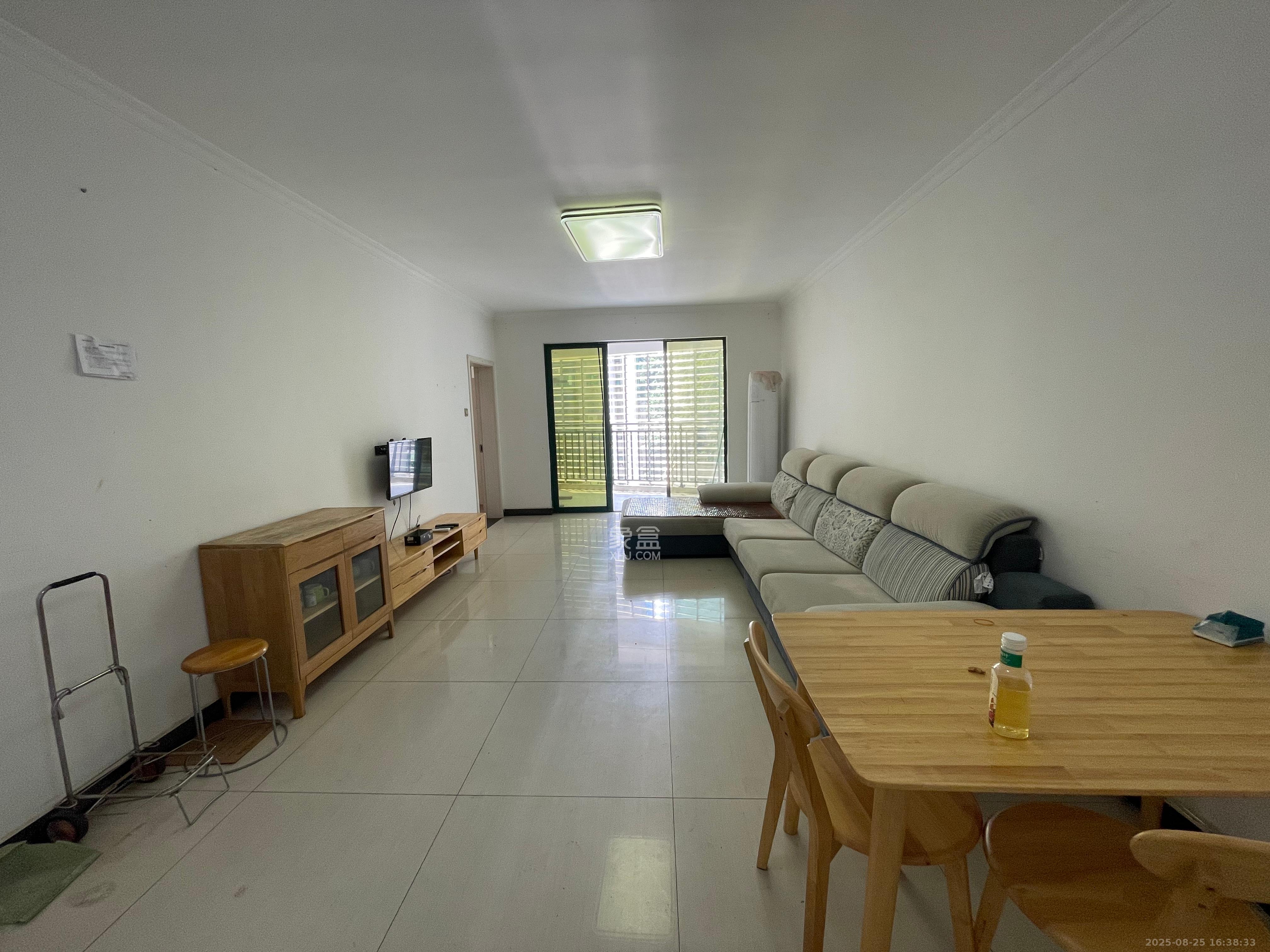 湖韵佳苑 2室2厅1卫 2500.0元/月 湖韵佳苑 2室2厅1卫 2500.0元/月室内图