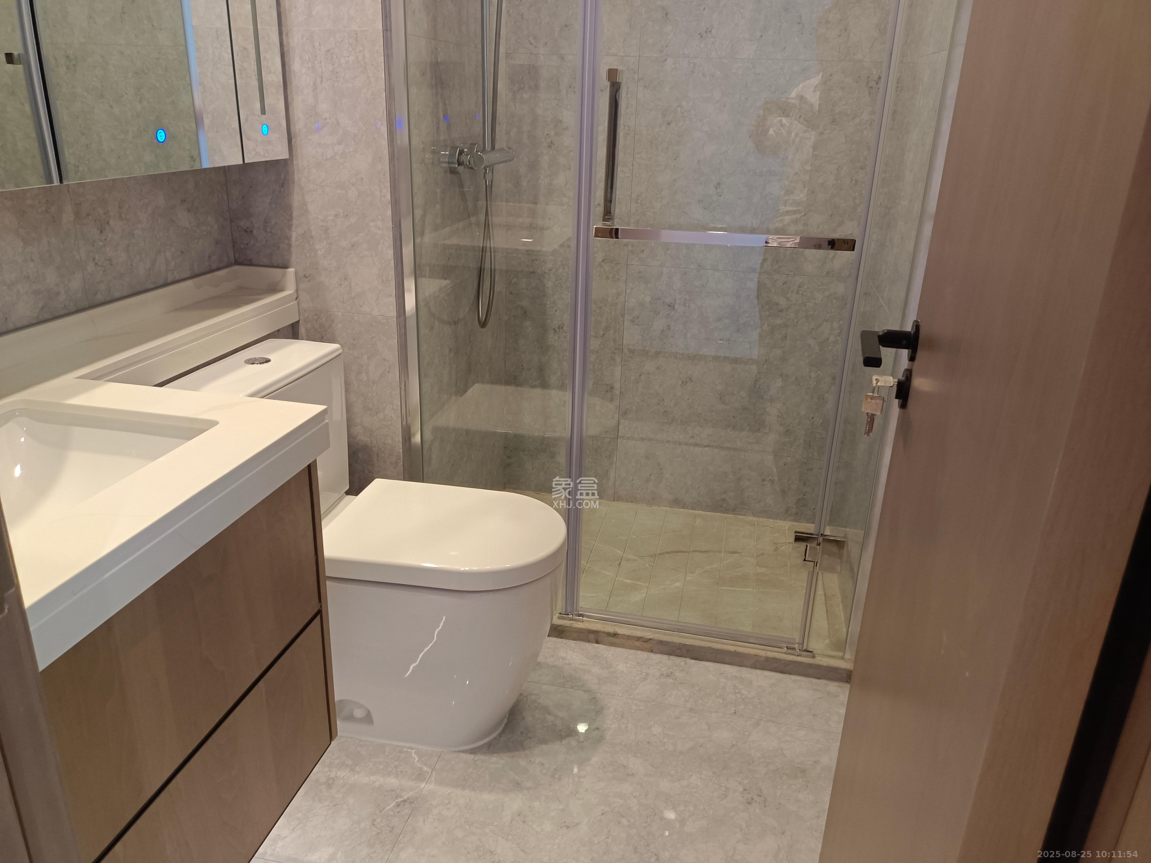 旭辉铂悦湘江  4室2厅3卫   18000.00元/月室内图