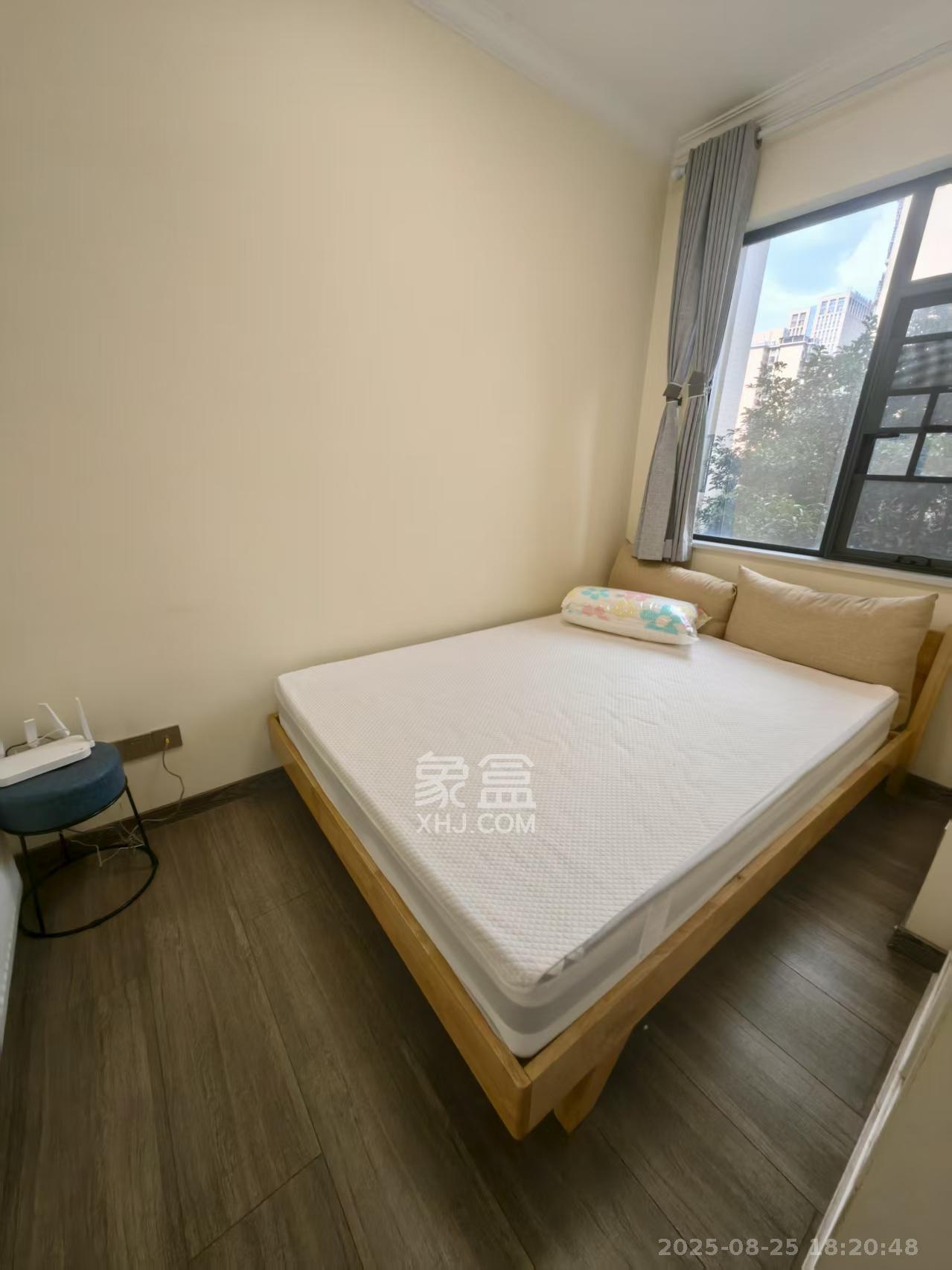 天元涉外景园C区  3室2厅2卫   2700.00元/月室内图