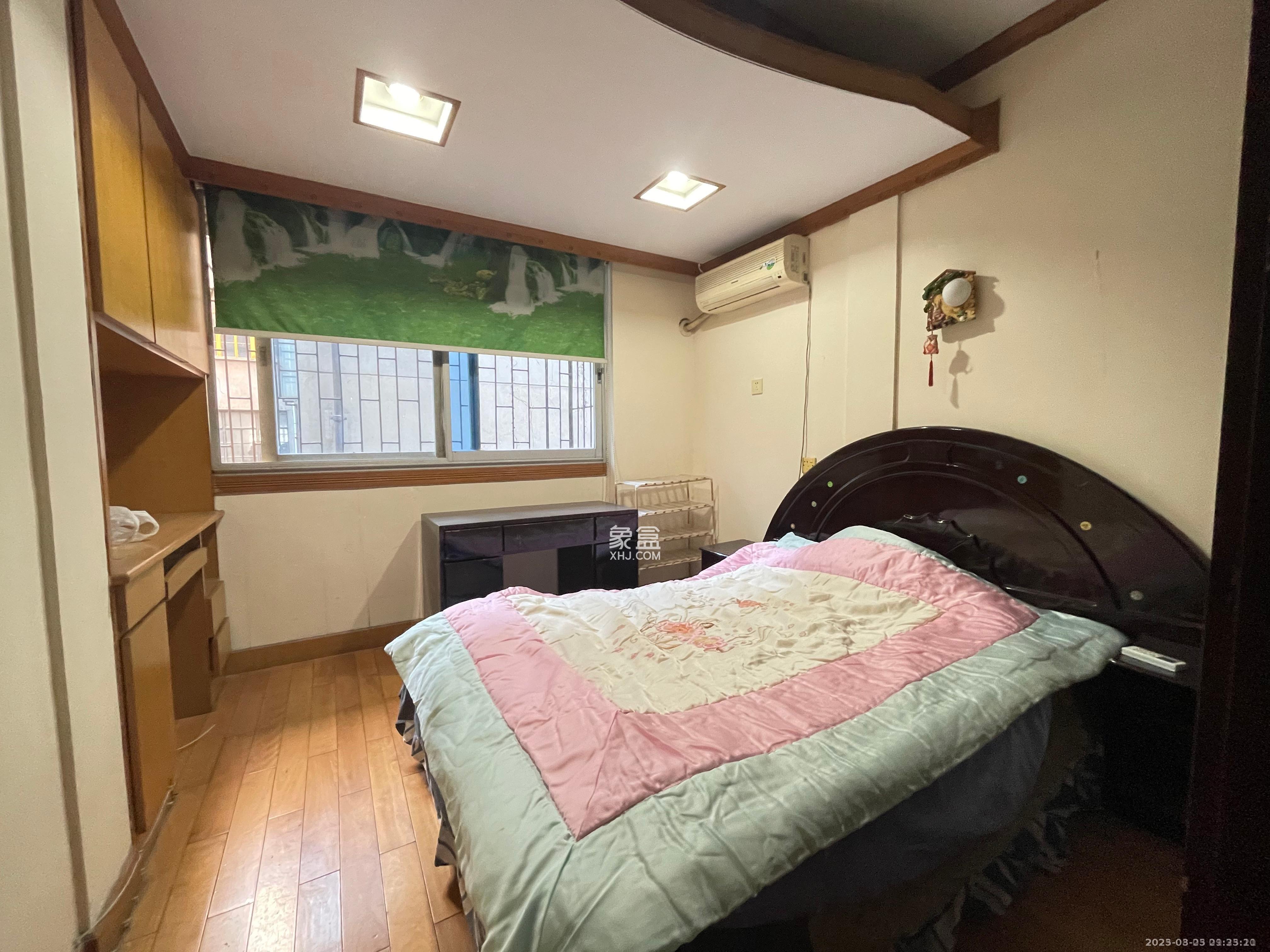 化油器厂宿舍 2室1厅1卫 1600.0元/月 化油器厂宿舍 2室1厅1卫 1600.0元/月室内图