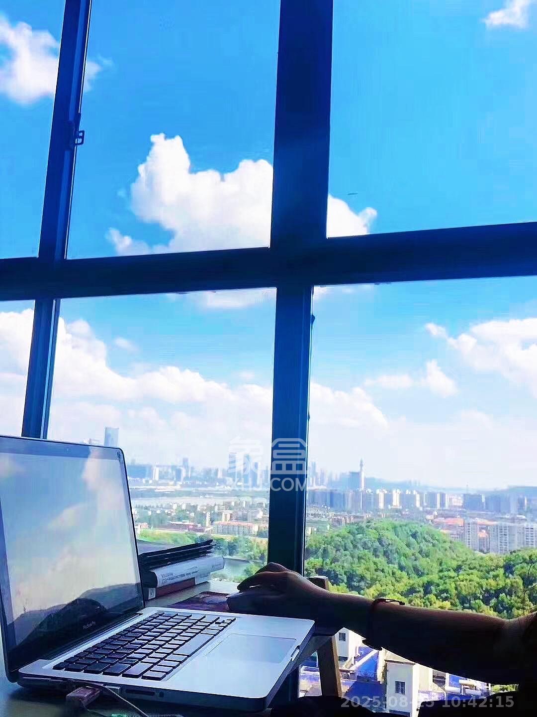 枫树园  1室0厅0卫   2200.00元/月室内图