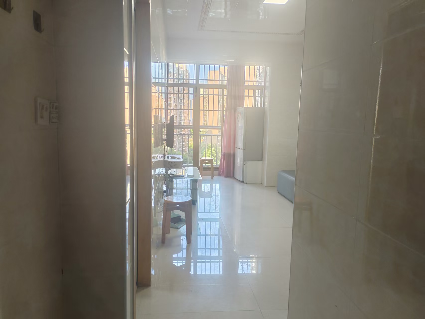 香格里拉  1室1厅1卫    800.0元/月室内图