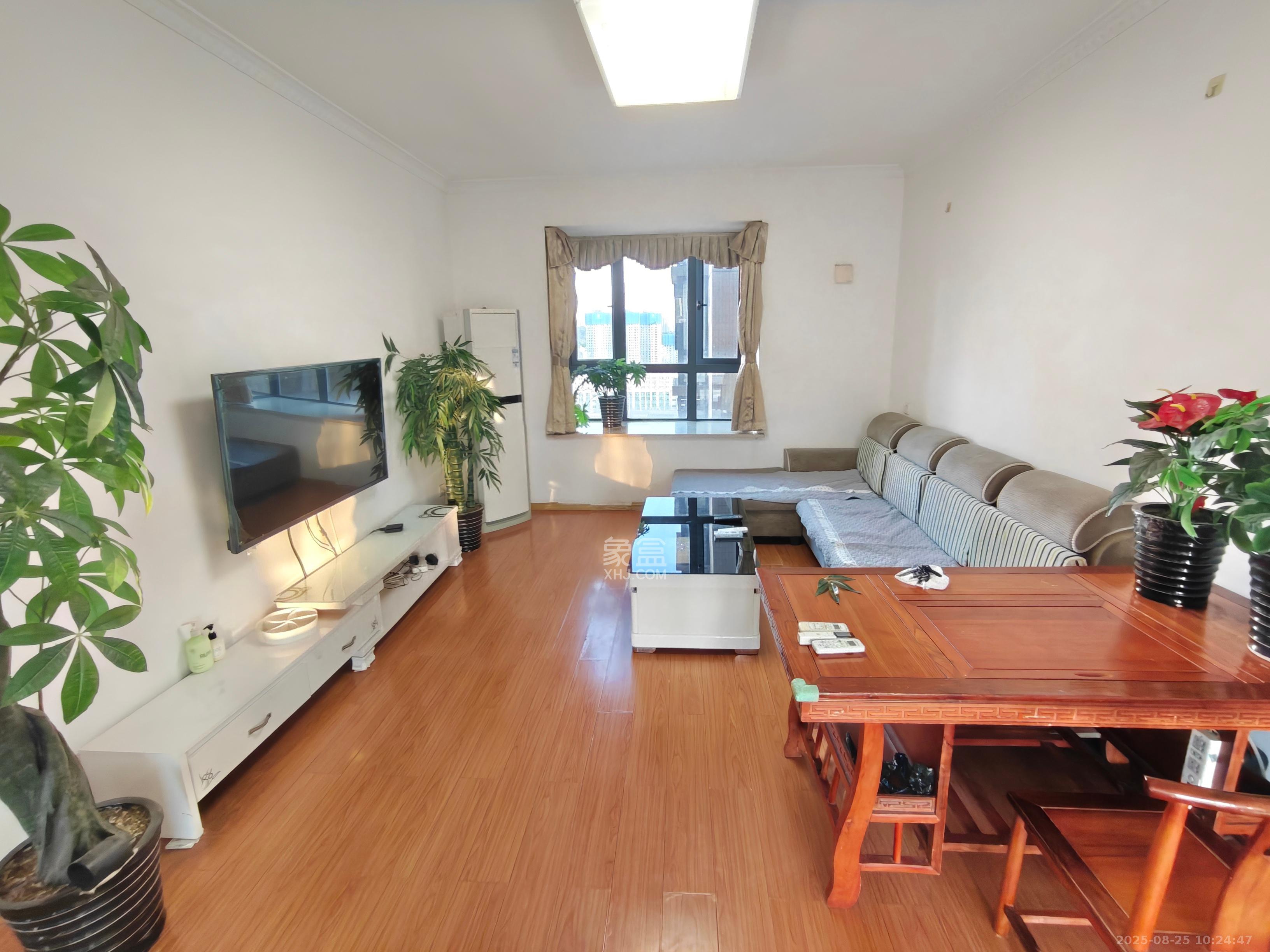 华悦城  3室2厅1卫   2500.00元/月室内图
