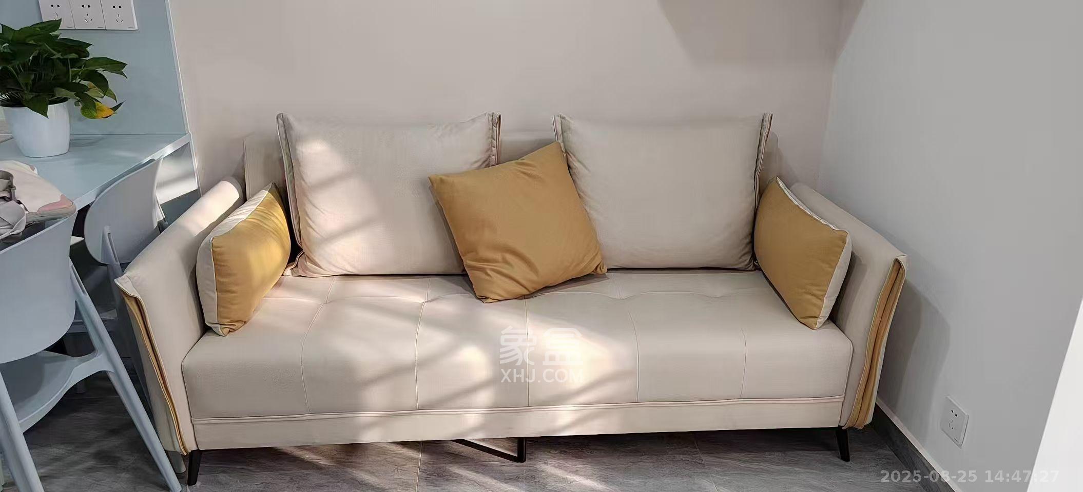 万科金色梦想A区  1室1厅1卫    2000.0元/月室内图