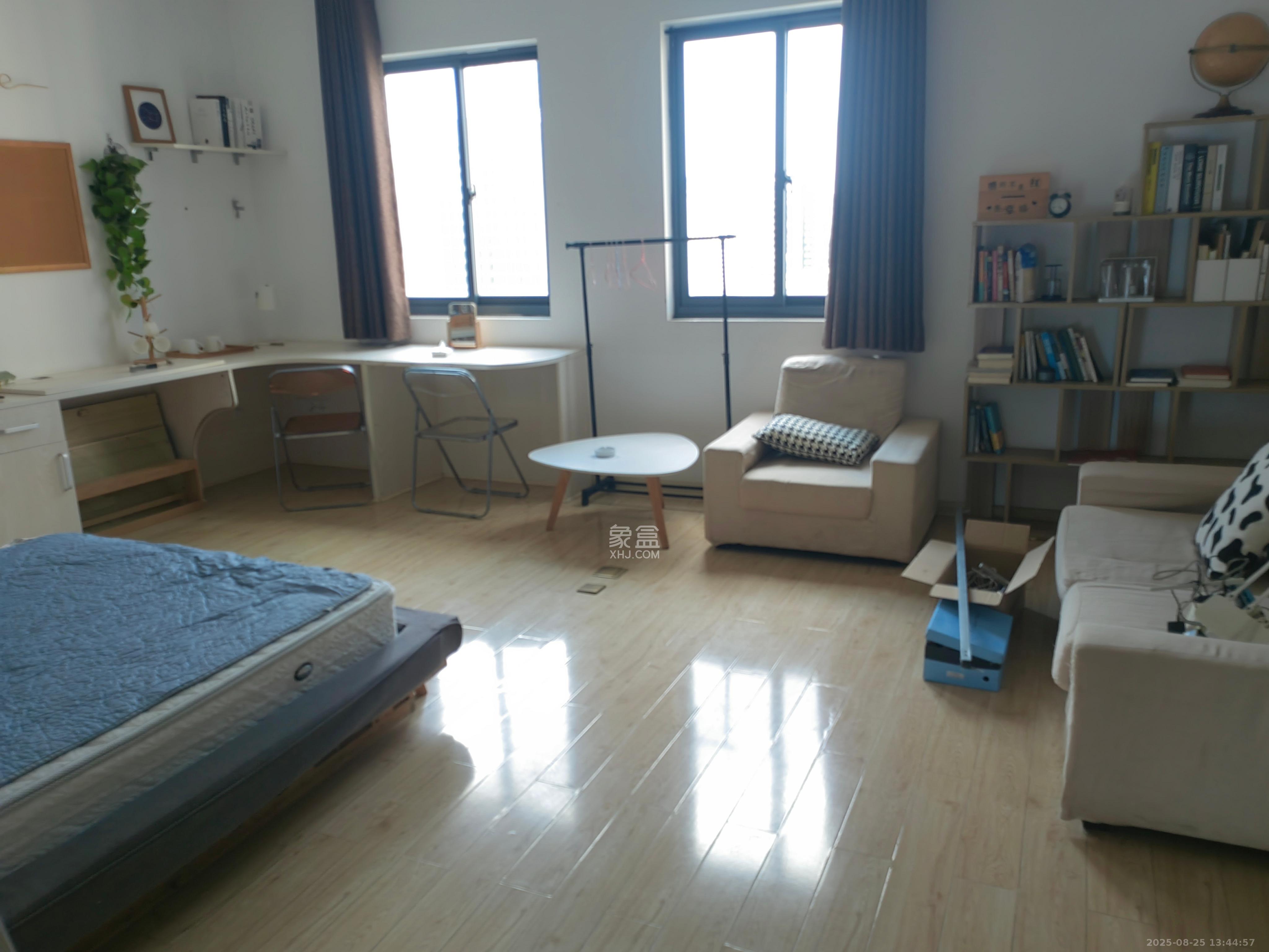 和府  1室1厅1卫    1900.0元/月 和府  1室1厅1卫    1900.0元/月室内图1