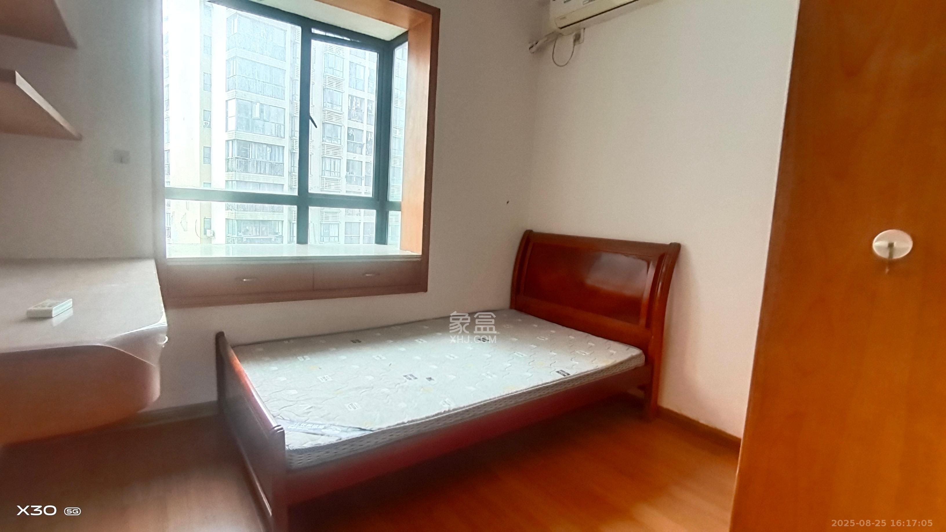 莱茵城  3室2厅2卫    2200.0元/月室内图