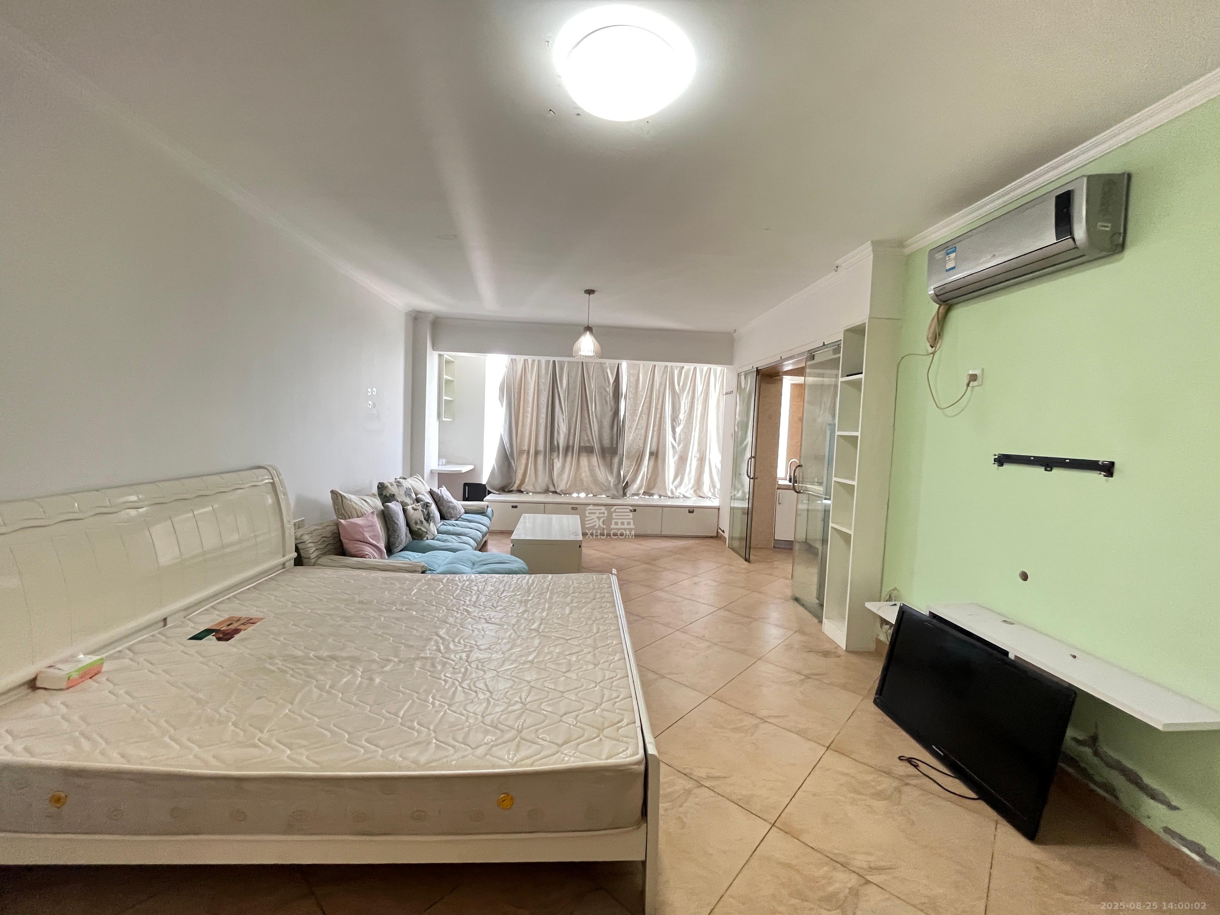 先锋东外滩  1室1厅1卫    1500.0元/月室内图