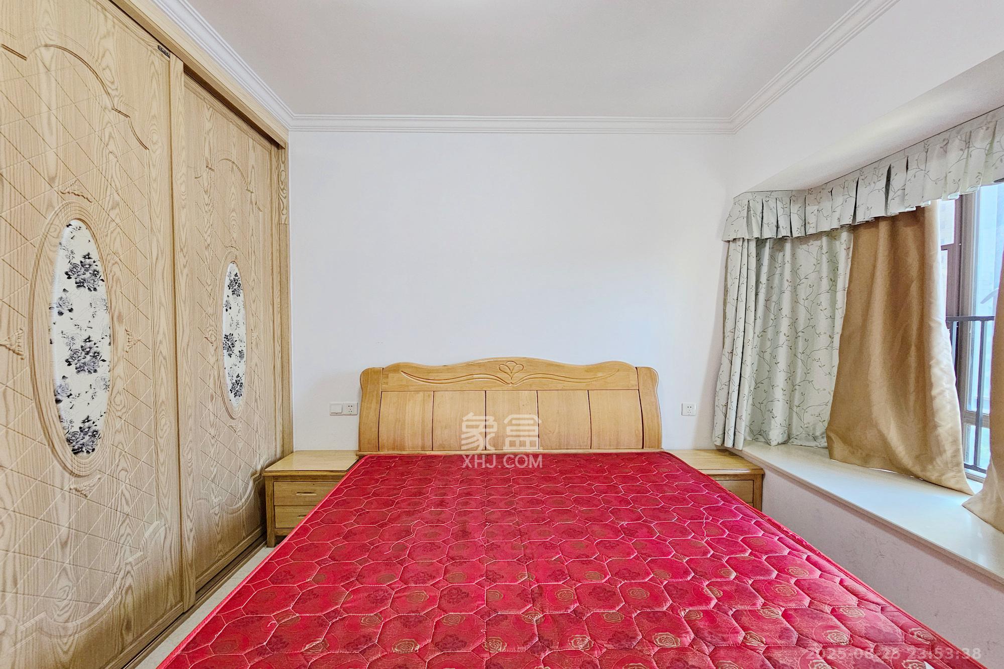 阳光城尚东湾学园区  2室1厅1卫    70.0万 阳光城尚东湾学园区  2室1厅1卫    70.0万卧室