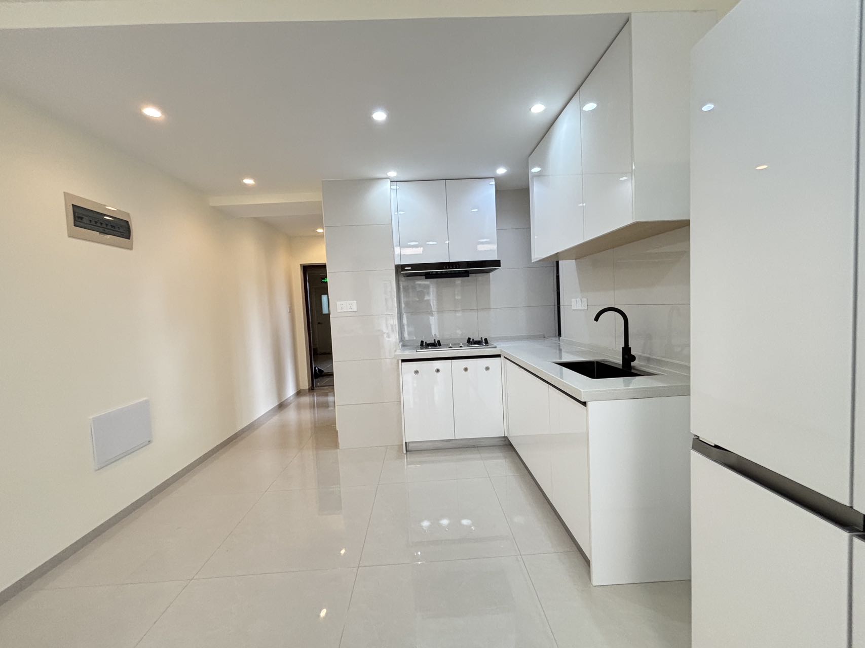 伊泰天骄二期 2室2厅1卫 2500.0元/月 伊泰天骄二期 2室2厅1卫 2500.0元/月室内图