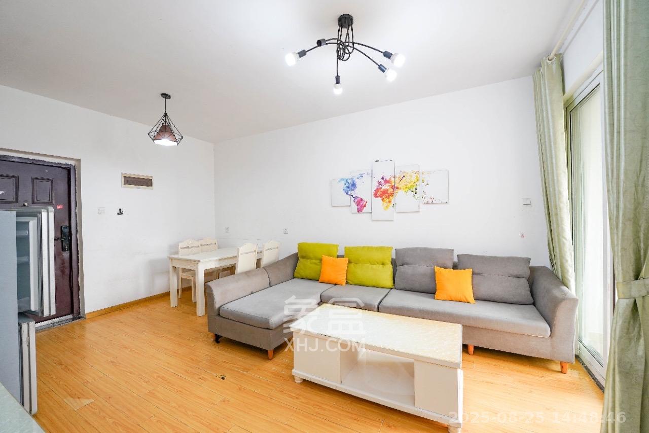 绿地新都会 2室2厅1卫 1800.0元/月 绿地新都会 2室2厅1卫 1800.0元/月室内图