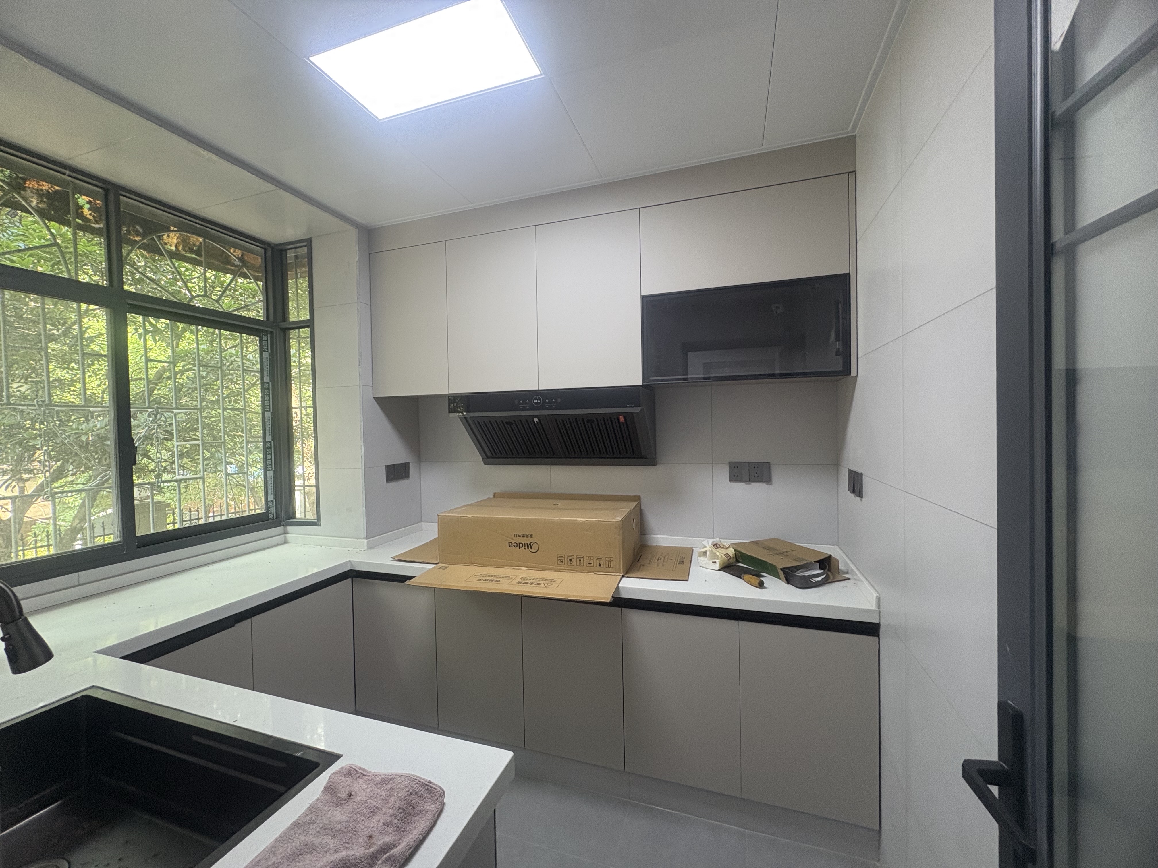 环卫处家属楼  2室2厅1卫    43.8万客厅