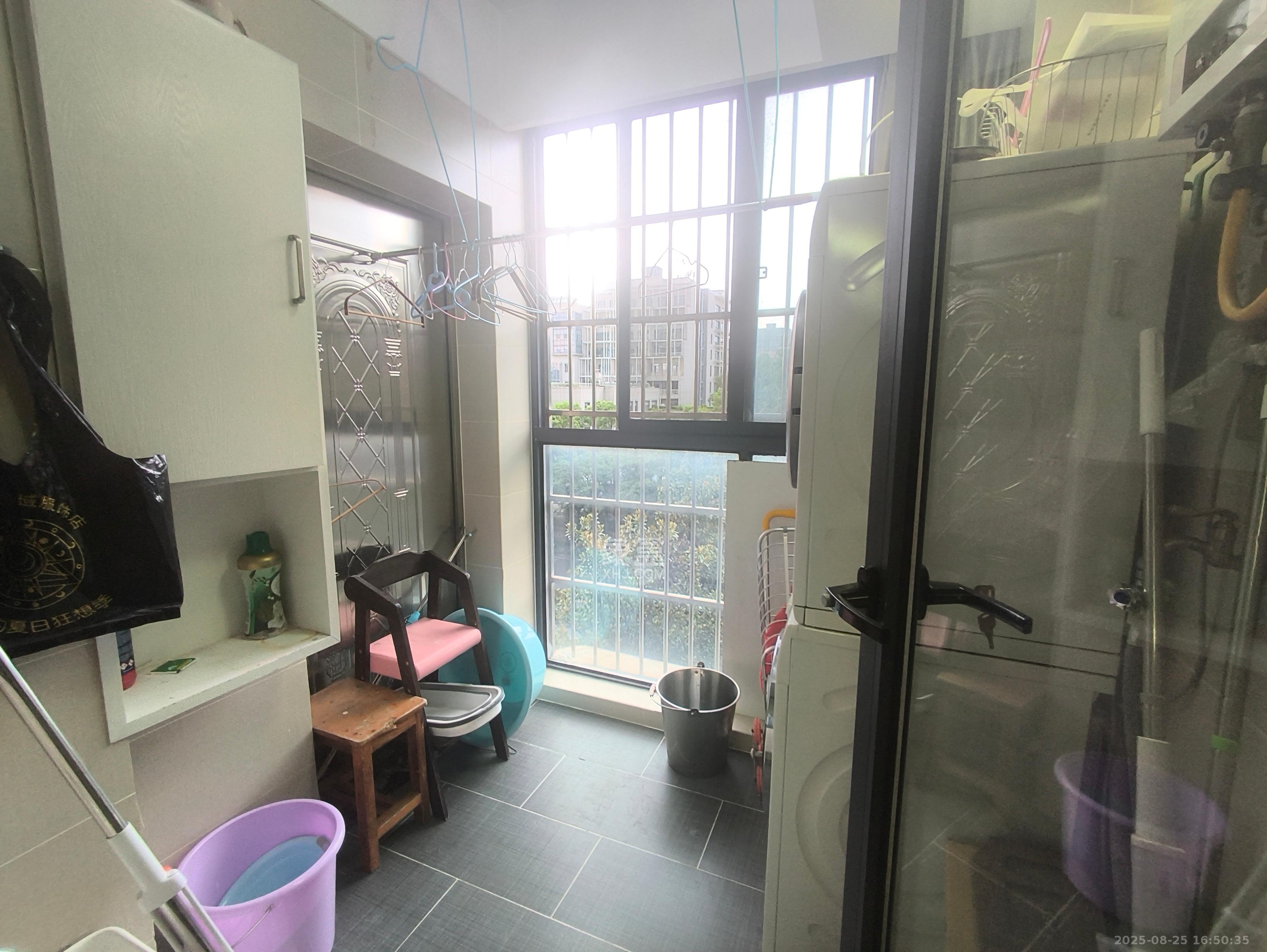 星电恬园 4室2厅2卫 4200.0元/月 星电恬园 4室2厅2卫 4200.0元/月室内图