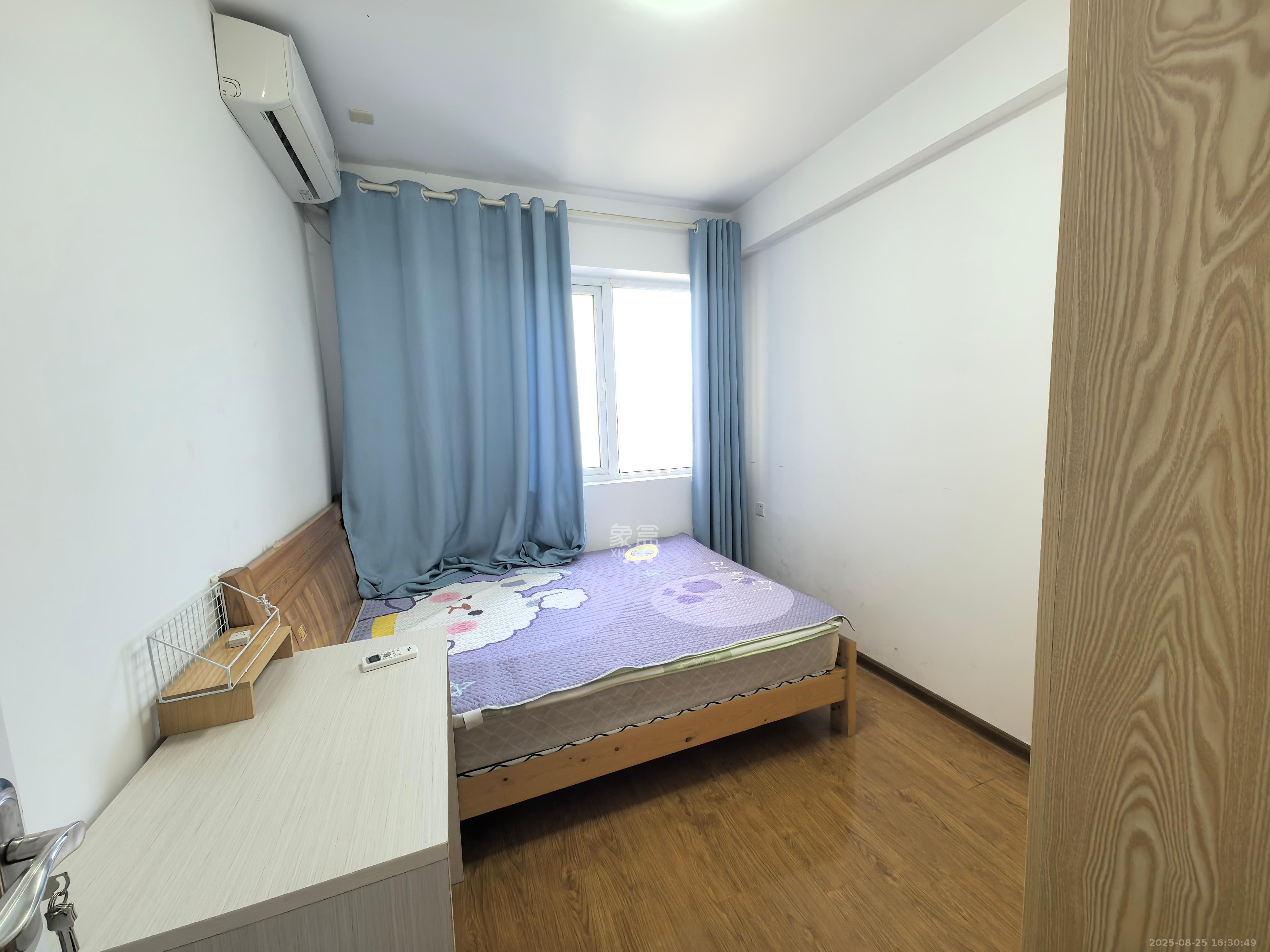 万国城(当代满庭春MOMA)三期  1室2厅1卫    2200.0元/月 万国城(当代满庭春MOMA)三期  1室2厅1卫    2200.0元/月室内图